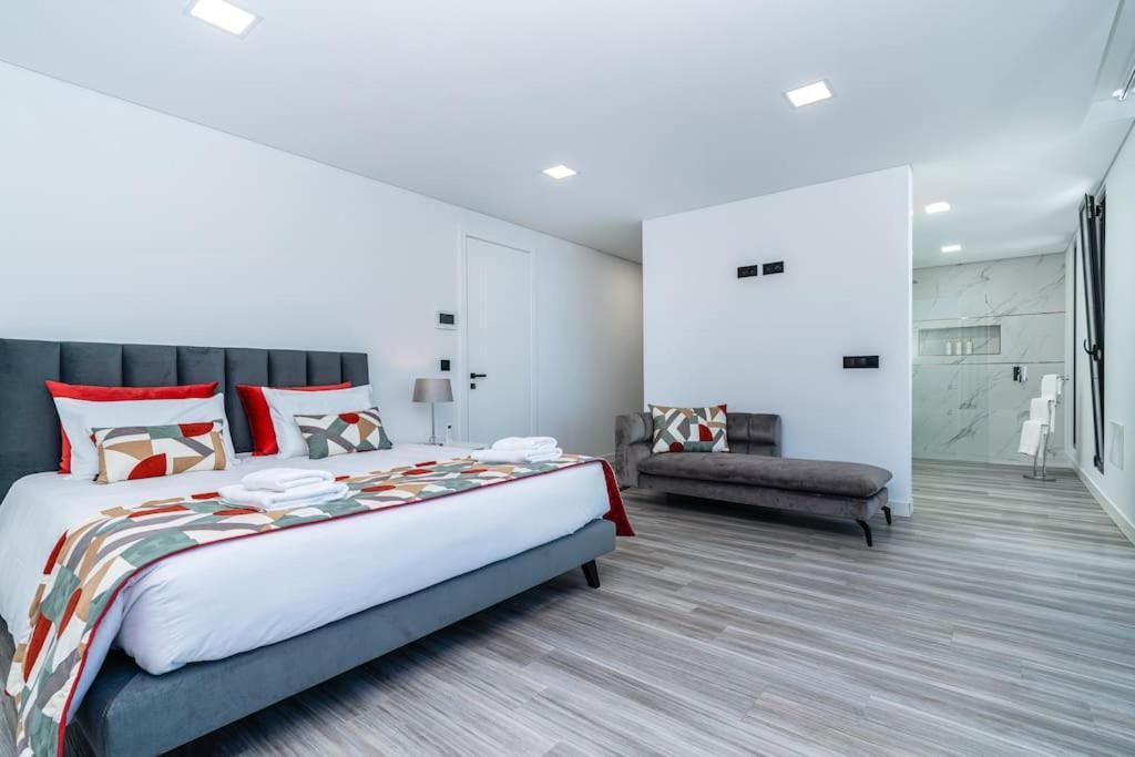 Villa Lunarenzo Seaview, Pool, Ac, Parking Calheta (Madeira)