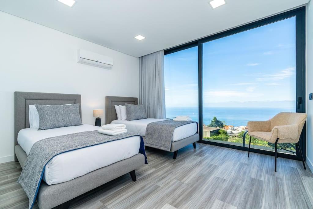 Villa Lunarenzo Seaview, Pool, Ac, Parking Calheta (Madeira)