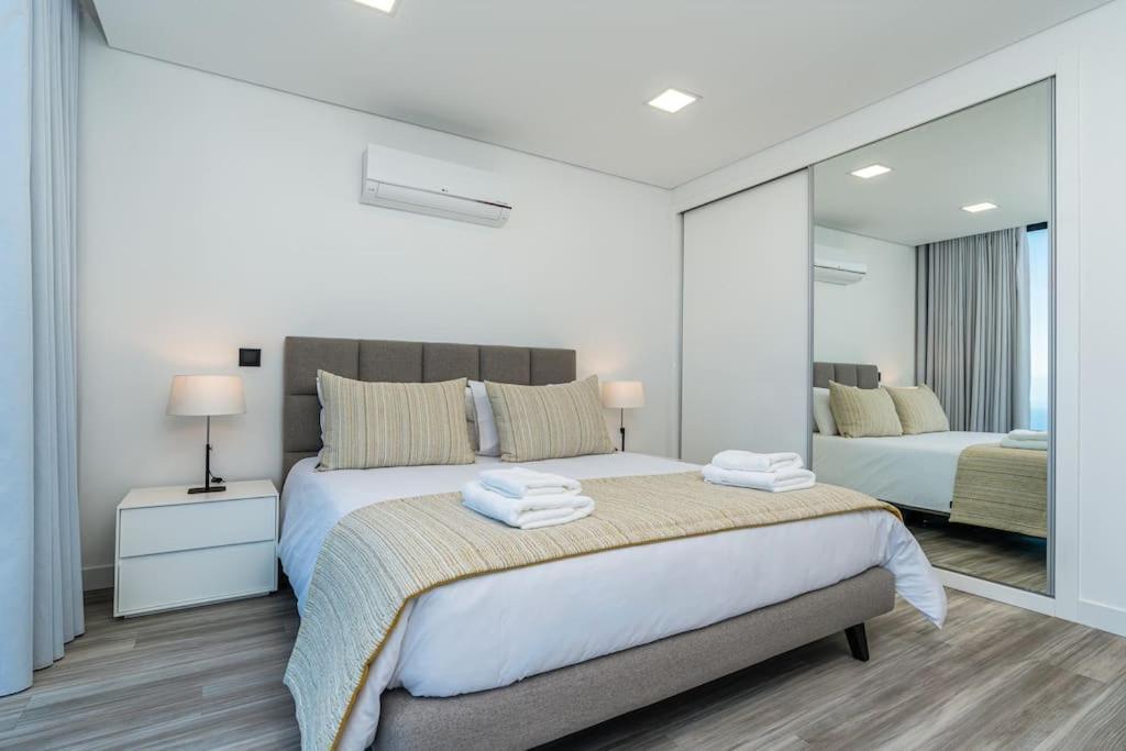 Villa Lunarenzo Seaview, Pool, Ac, Parking Calheta (Madeira)