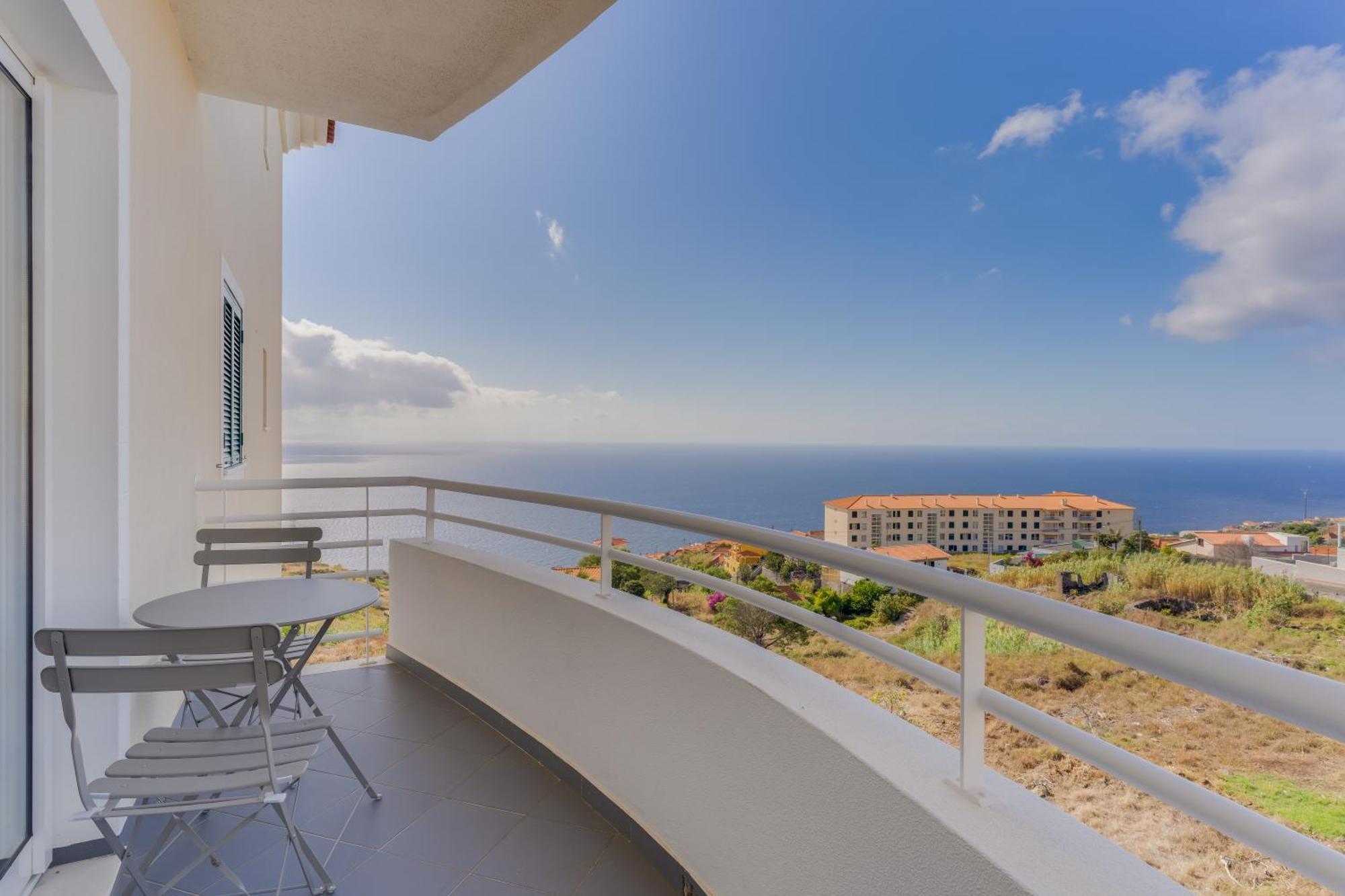 Costa Azul Apartment Canico (Madeira)