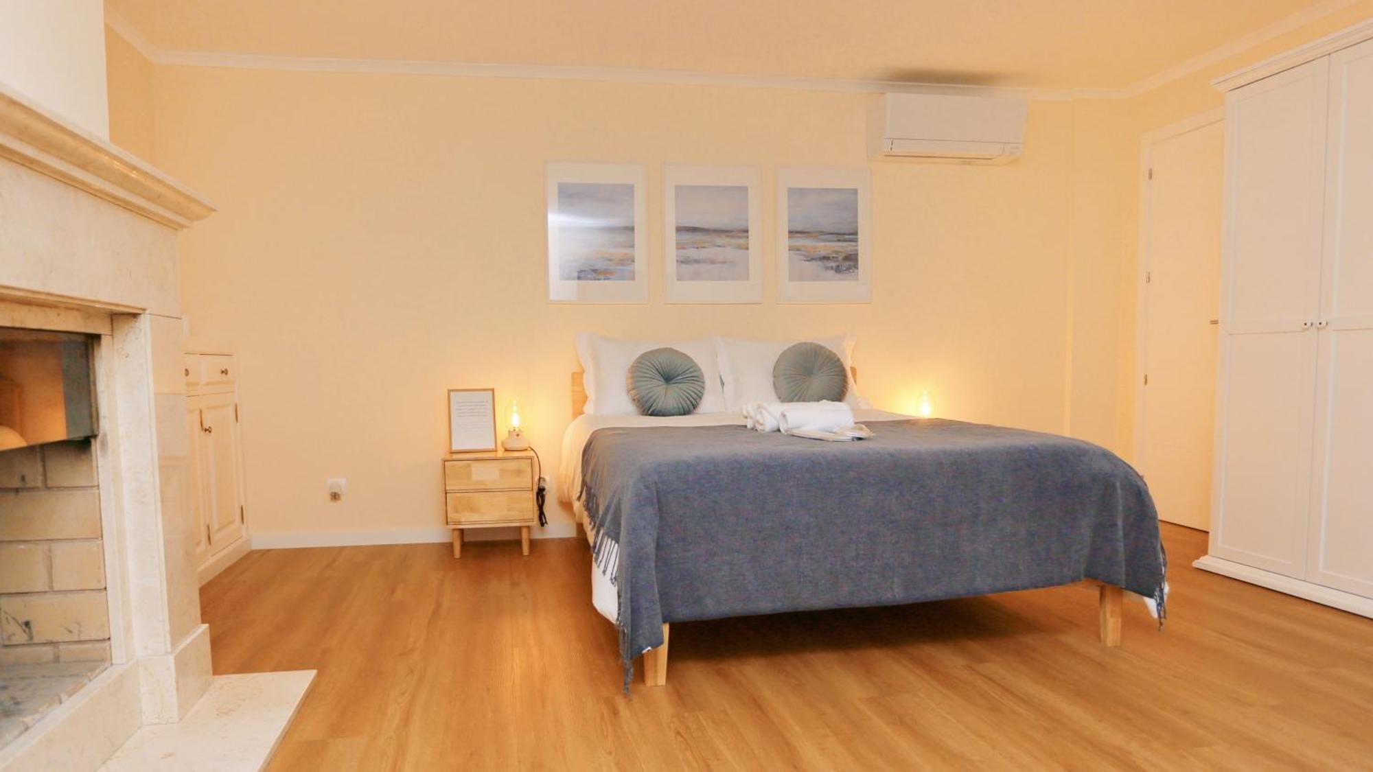 Art 4 Bed & Breakfast Carcavelos (Lisbon)