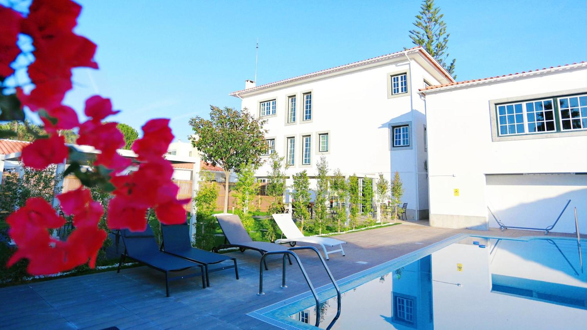 Bed & Breakfast Art 4 *