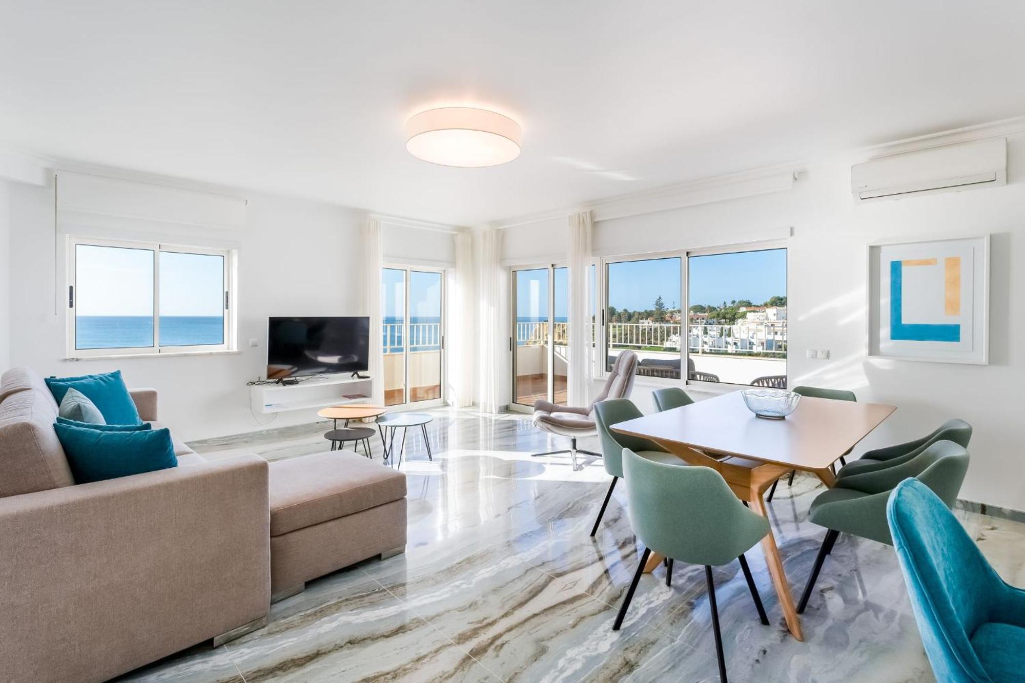Apartment Ocean View 2 Bdr Flat With Balcony By Lovelystay