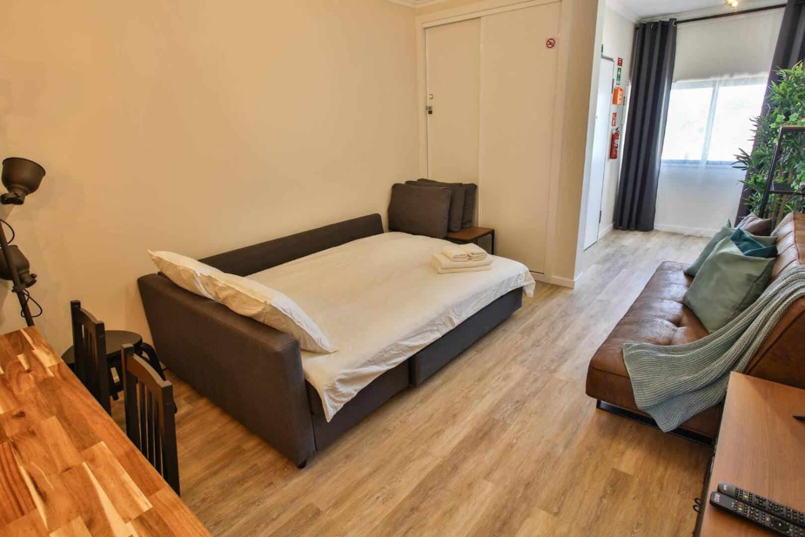 Apartment Luxe With Pool, Airco And Seaview Balcony - Go4portugal -