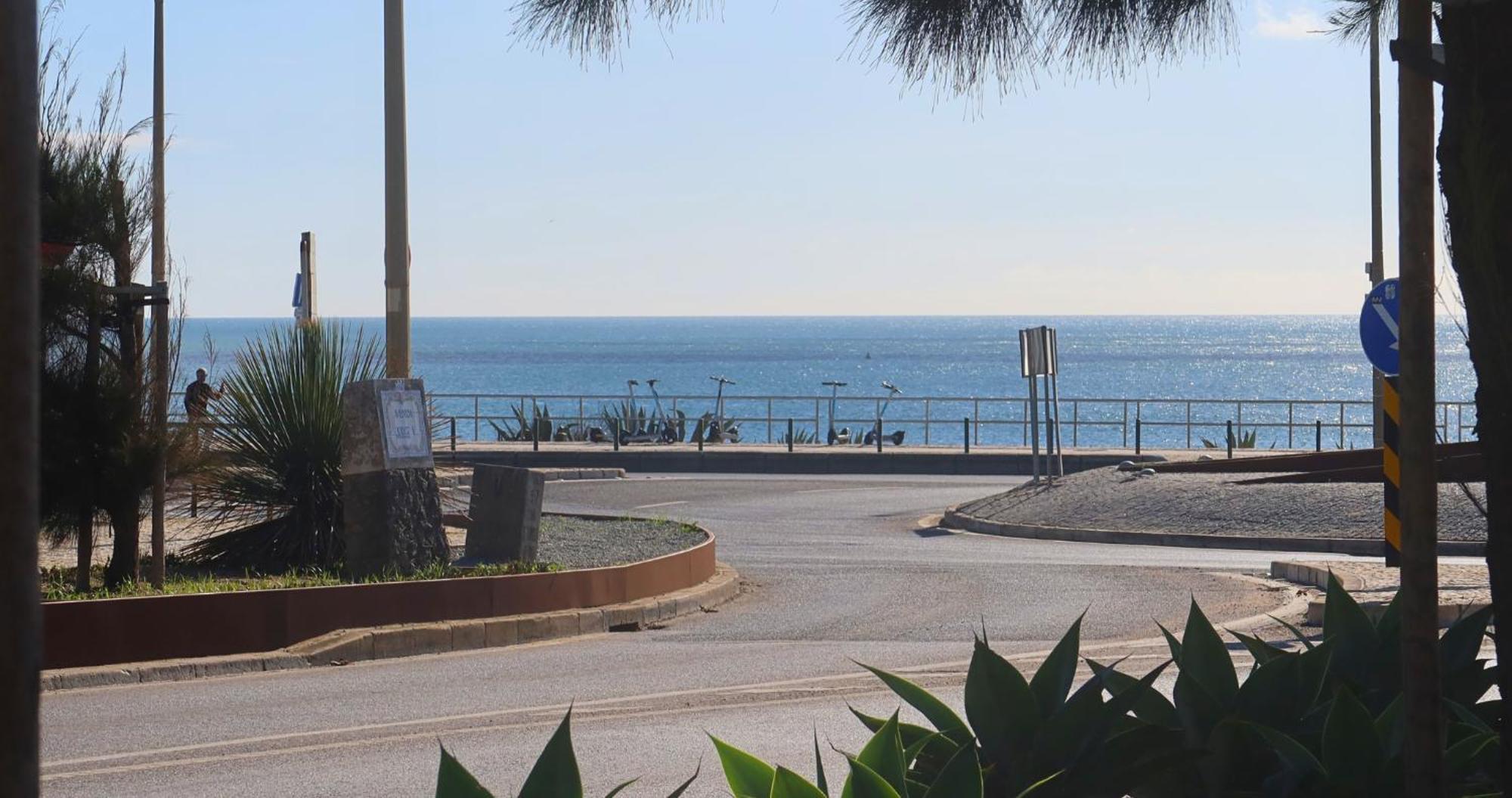 Art 4 Carcavelos Bed & Breakfast