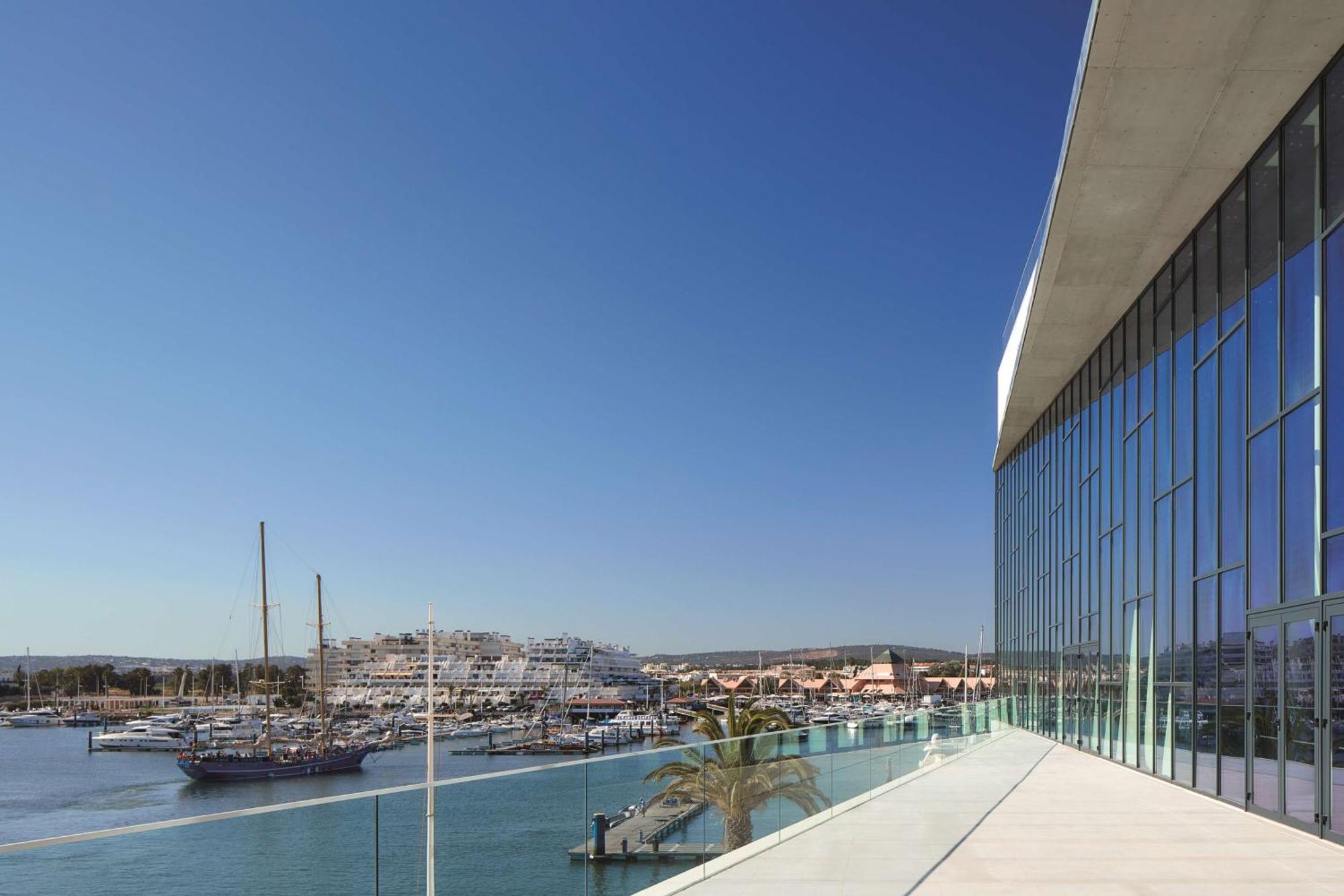Tivoli Marina Hotel 5*