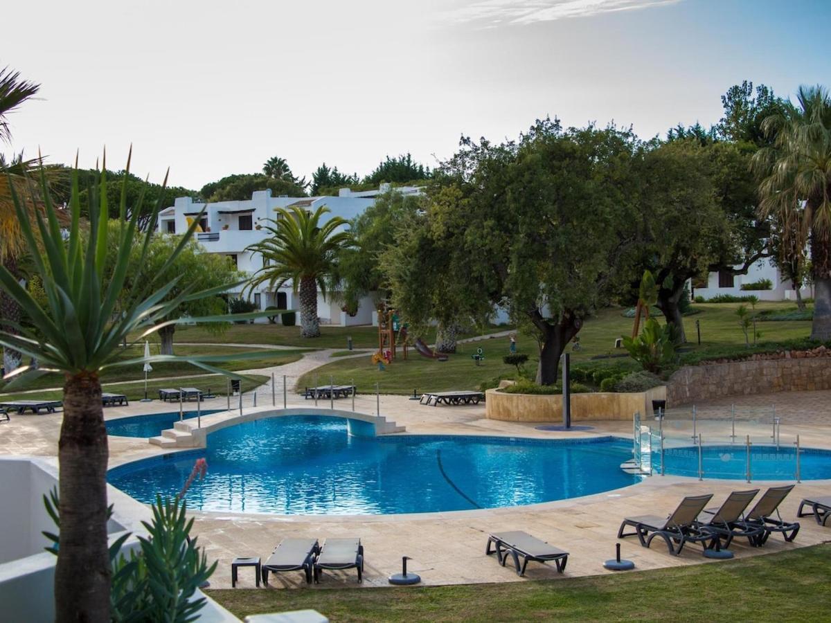 Apartment House - Luxurious & Pool View & Golf & Tennis Court