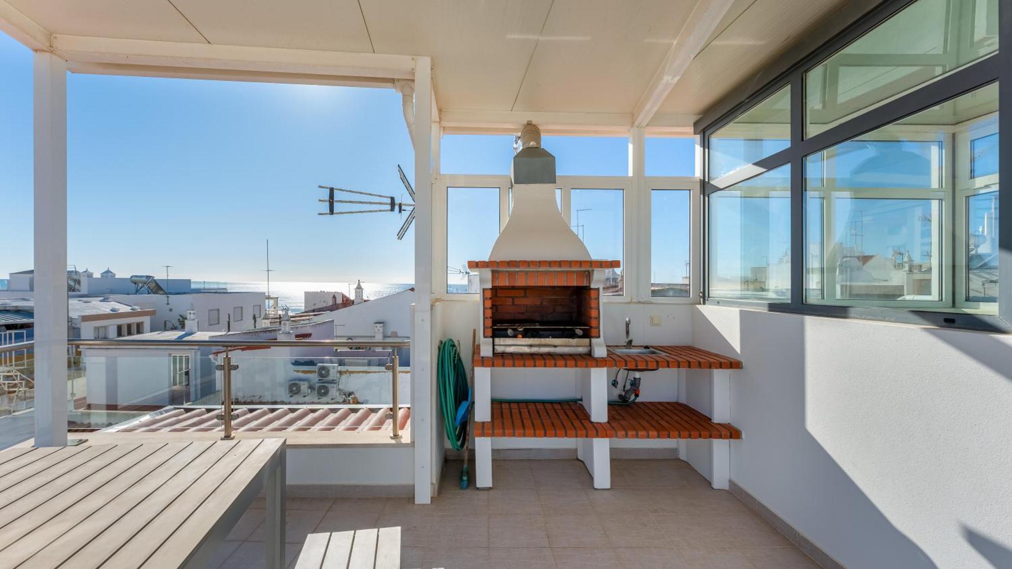 Apartment Modern 3 Bdr Duplex House With Terrace By Lovelystay *