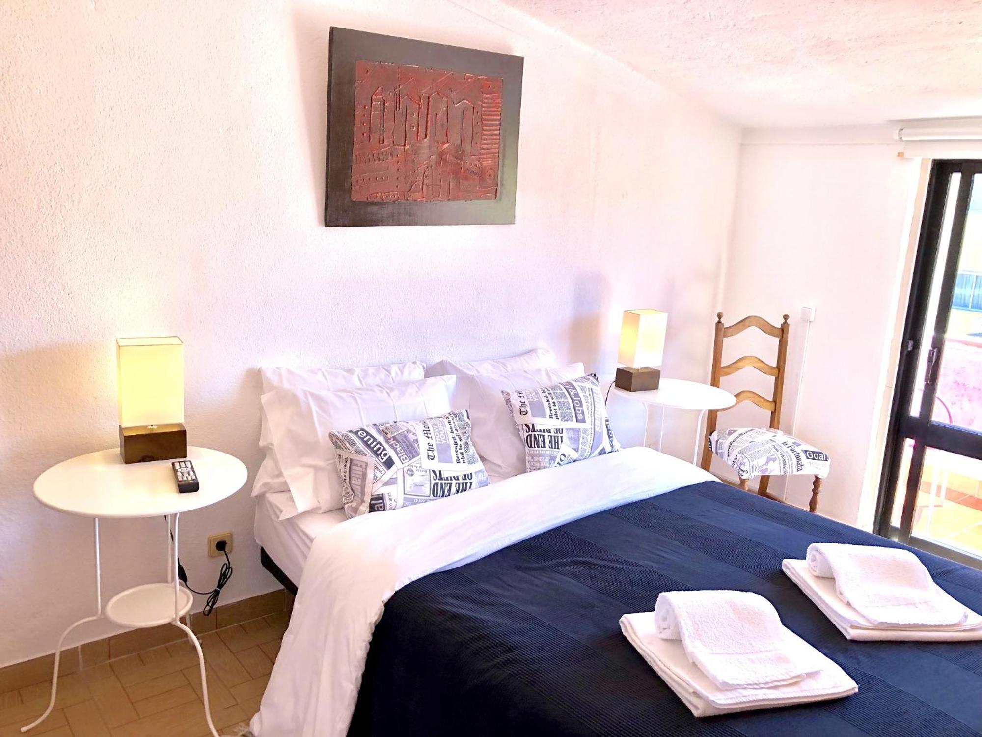 Manelisa Bed & Breakfast 2*