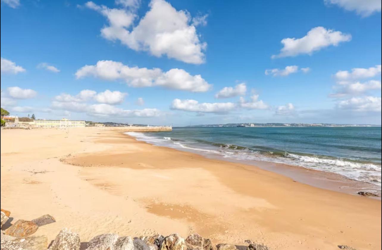 Sea View & 4 Minutes Walk To The Paco de Arcos