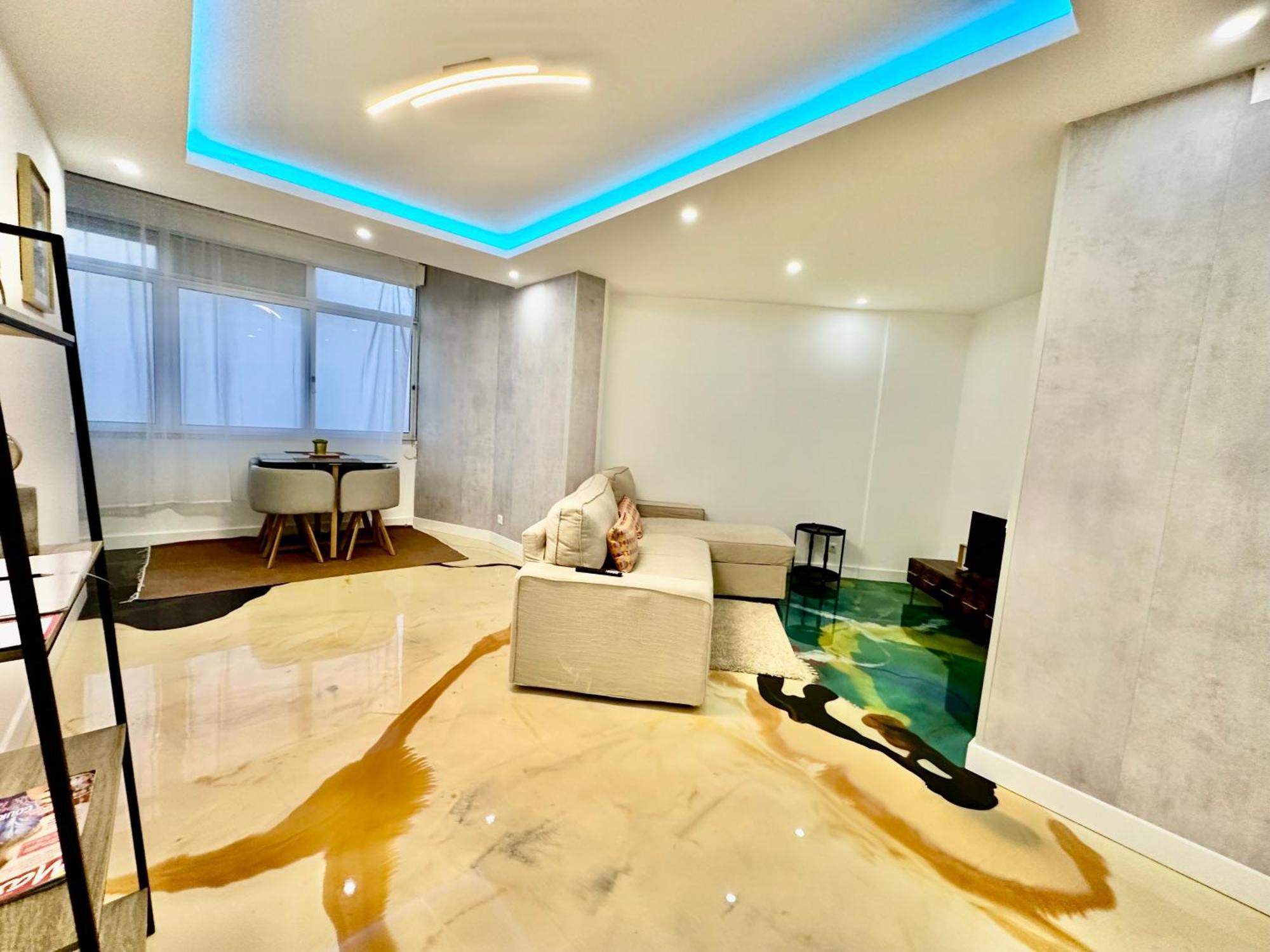 Apartment Sea View & 4 Minutes Walk To The *
