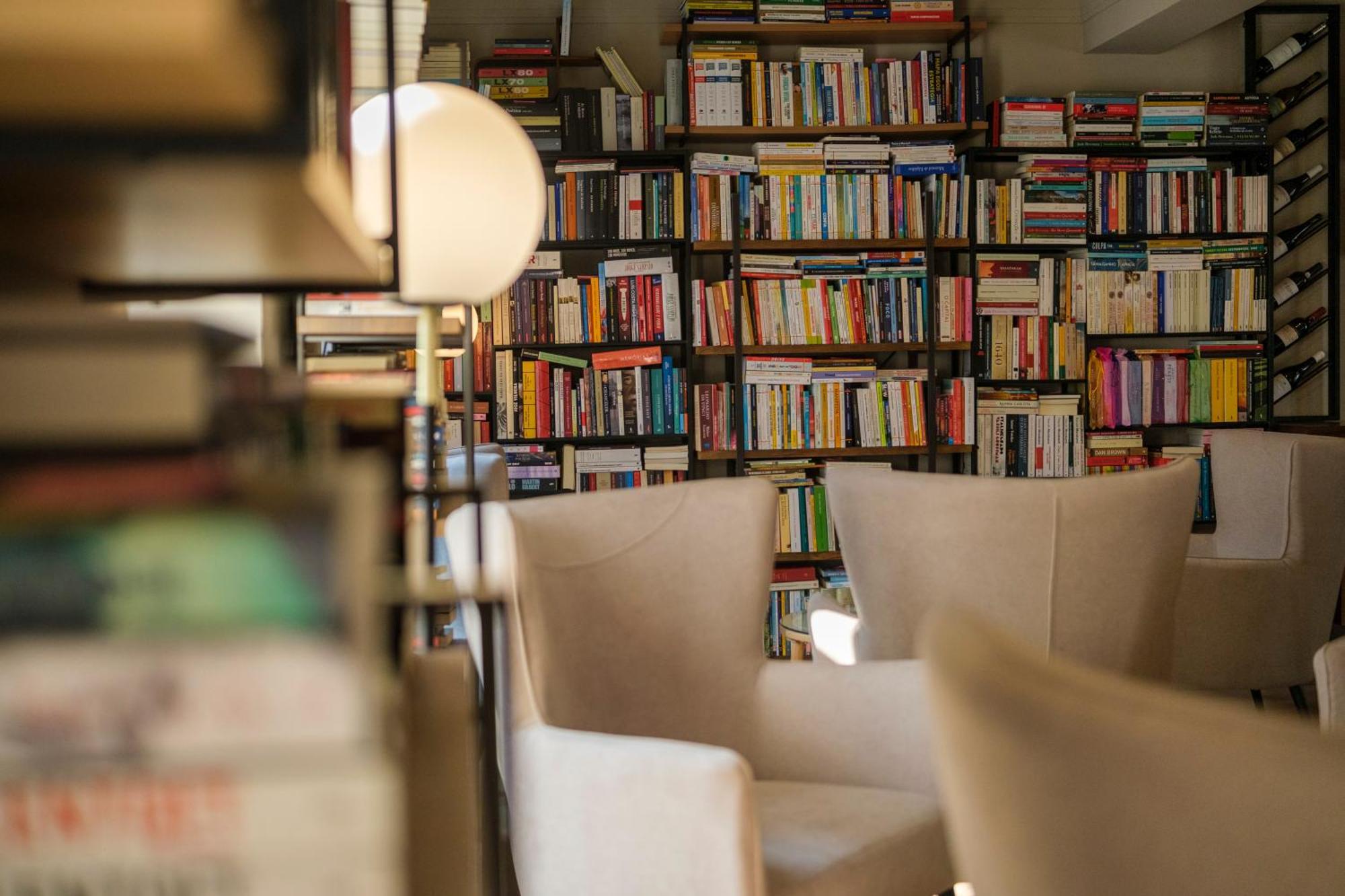 Azores Book Hotel