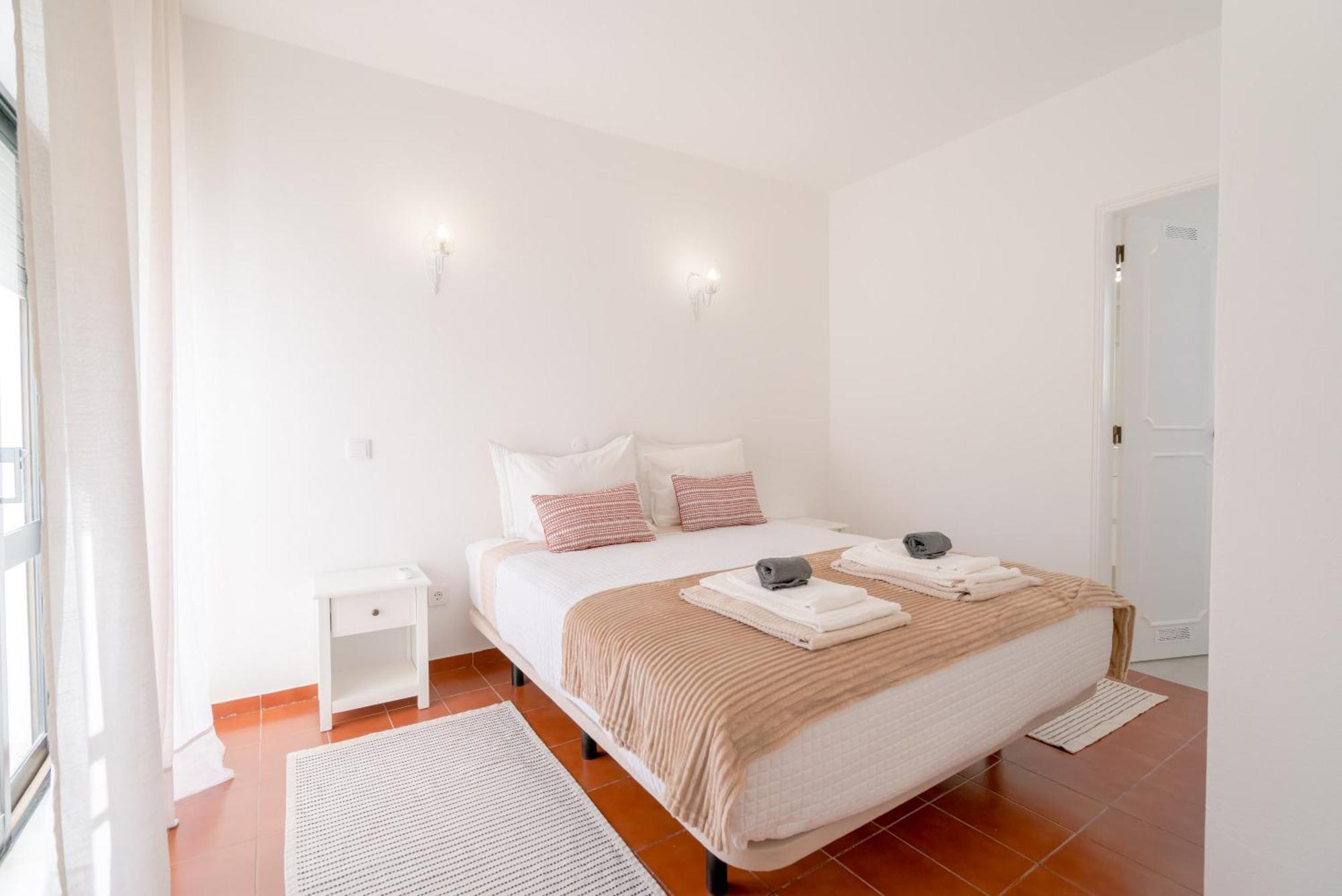 5 Bedroom House In Luz, Lagos *