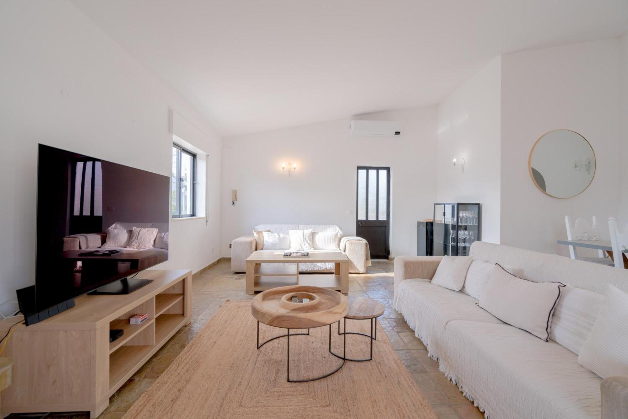 5 Bedroom House In Luz, Lagos