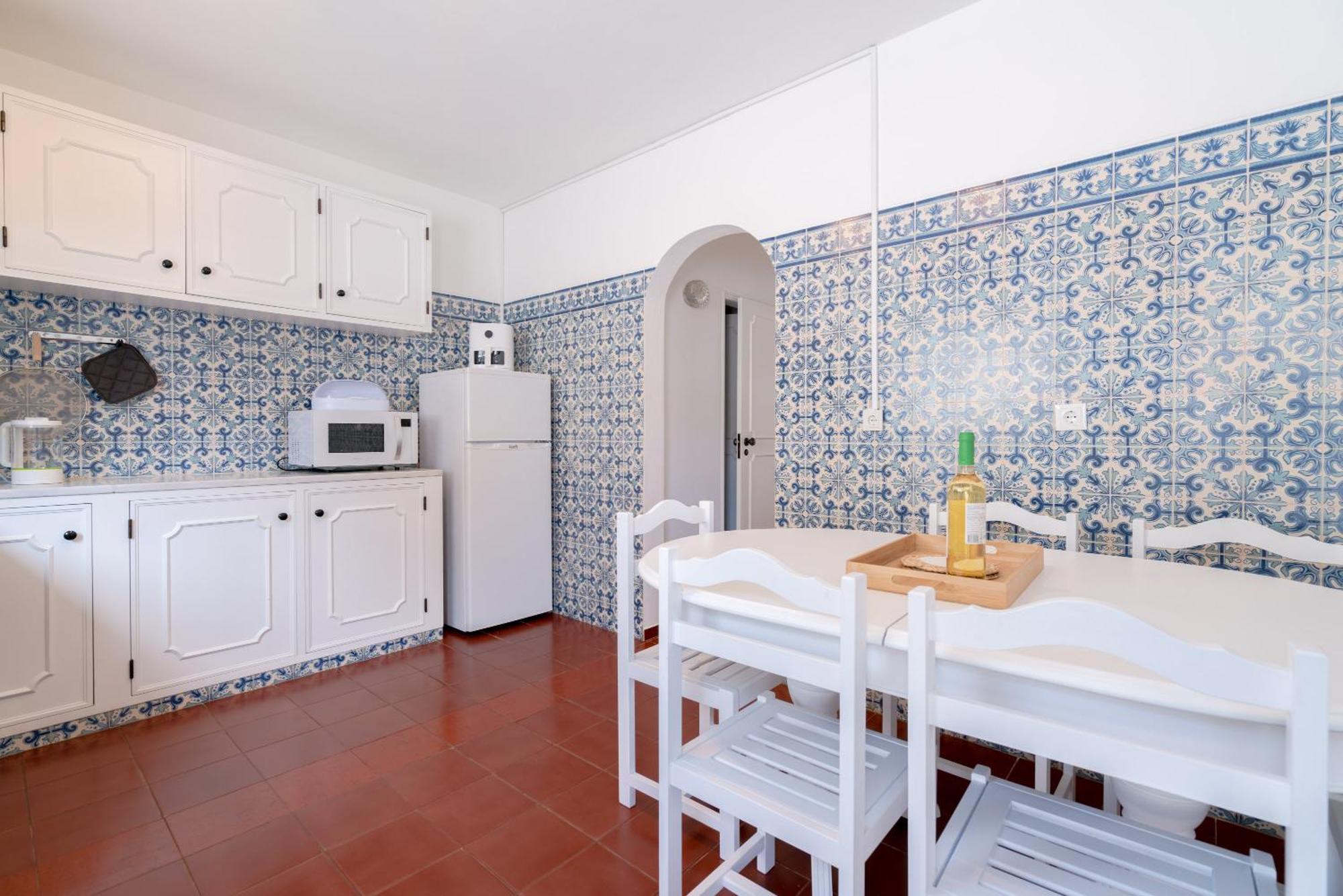 Vakantiehuis 5 Bedroom House In Luz, Lagos *