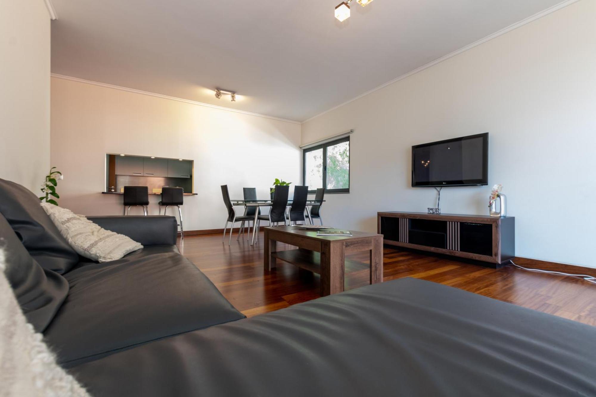 Sunscape - 2 Bdr, Avenida Infante, Front Of Savoy Palace * Funchal (Madeira)