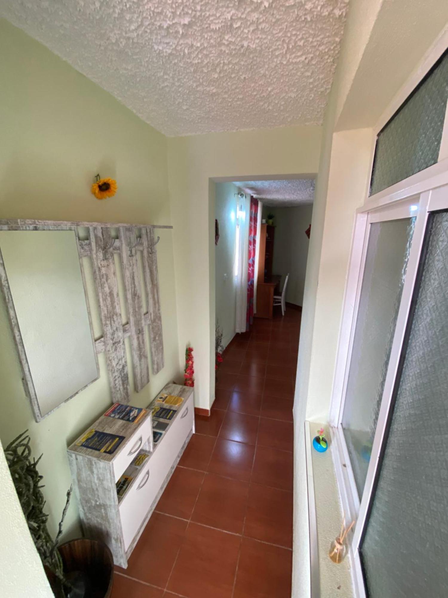 2 Bed , Sea View, 10 Minutes Walk To The *