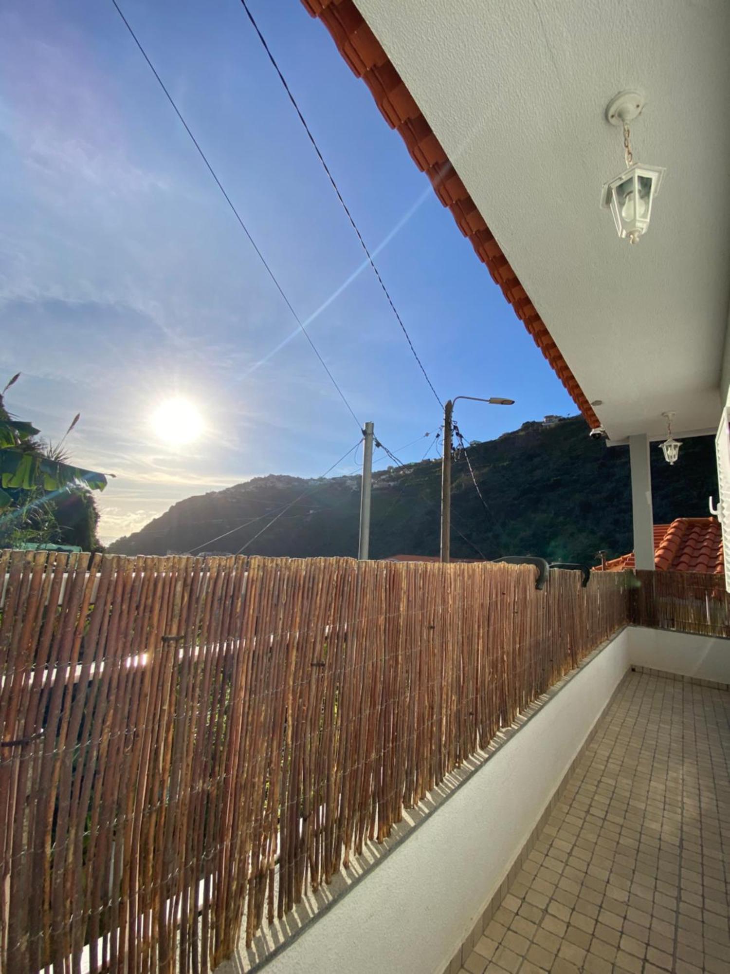 2 Bed , Sea View, 10 Minutes Walk To The Apartamento *