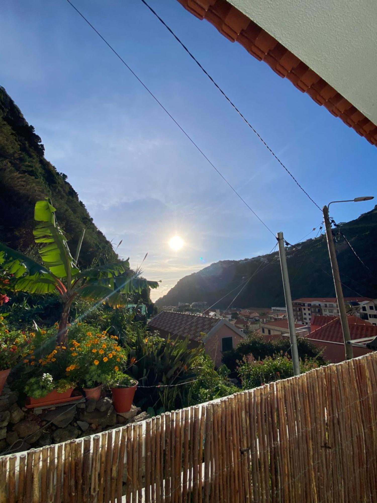2 Bed , Sea View, 10 Minutes Walk To The *