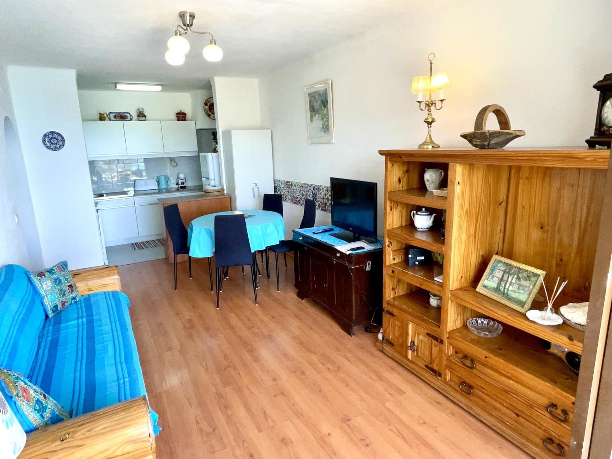 Apartment In Opposite Of Colina Sol 1108
