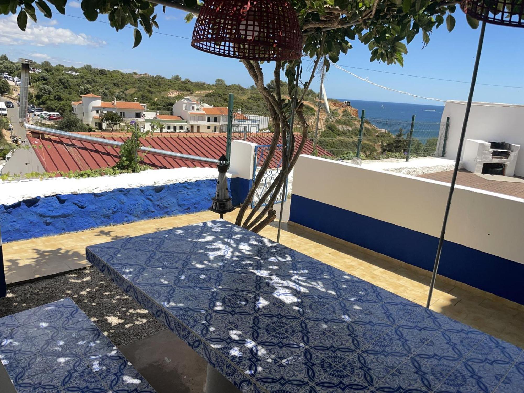 Casa Bacalhau Apartment *