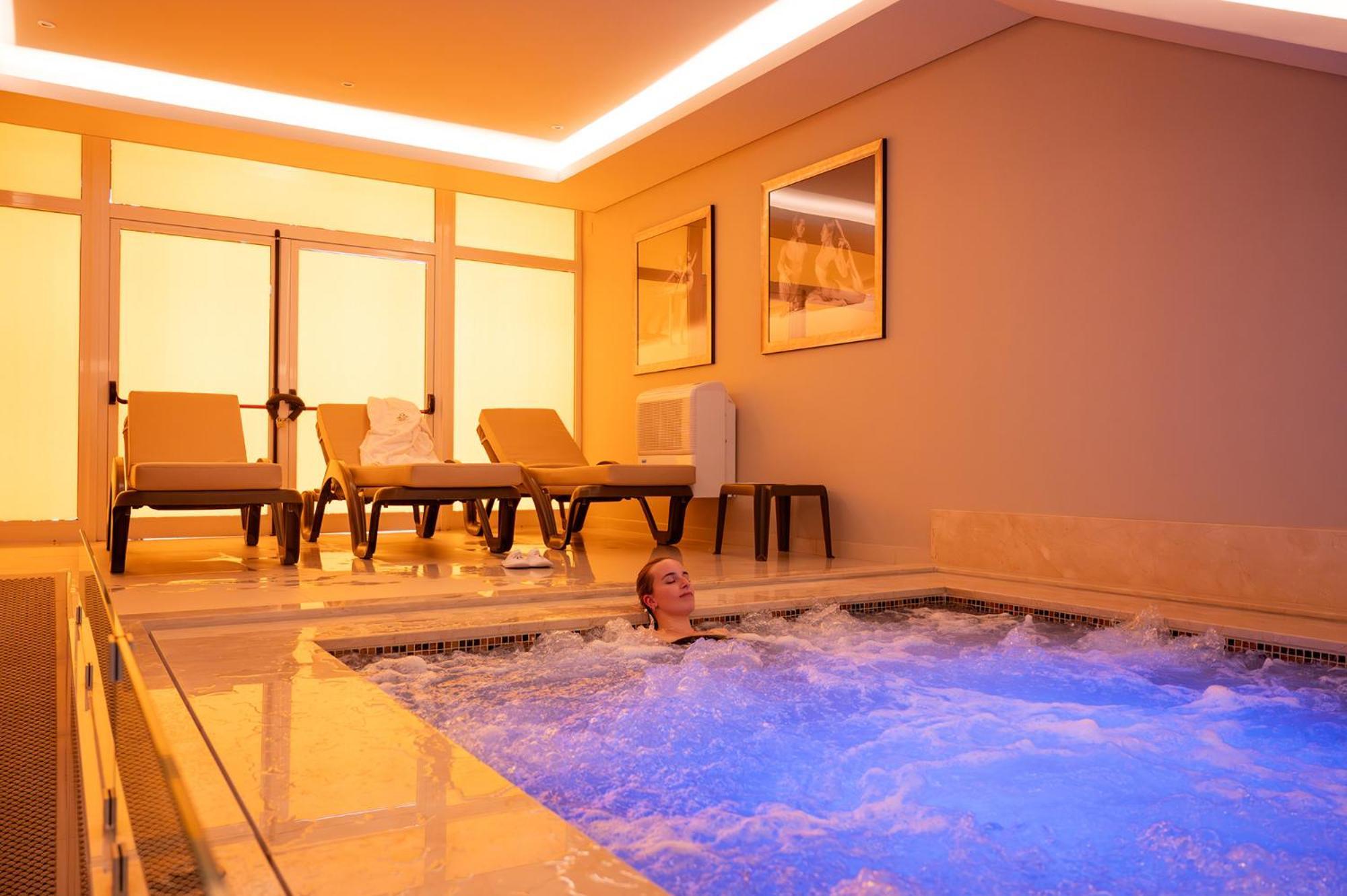 Gale Collection Hotel 4*
