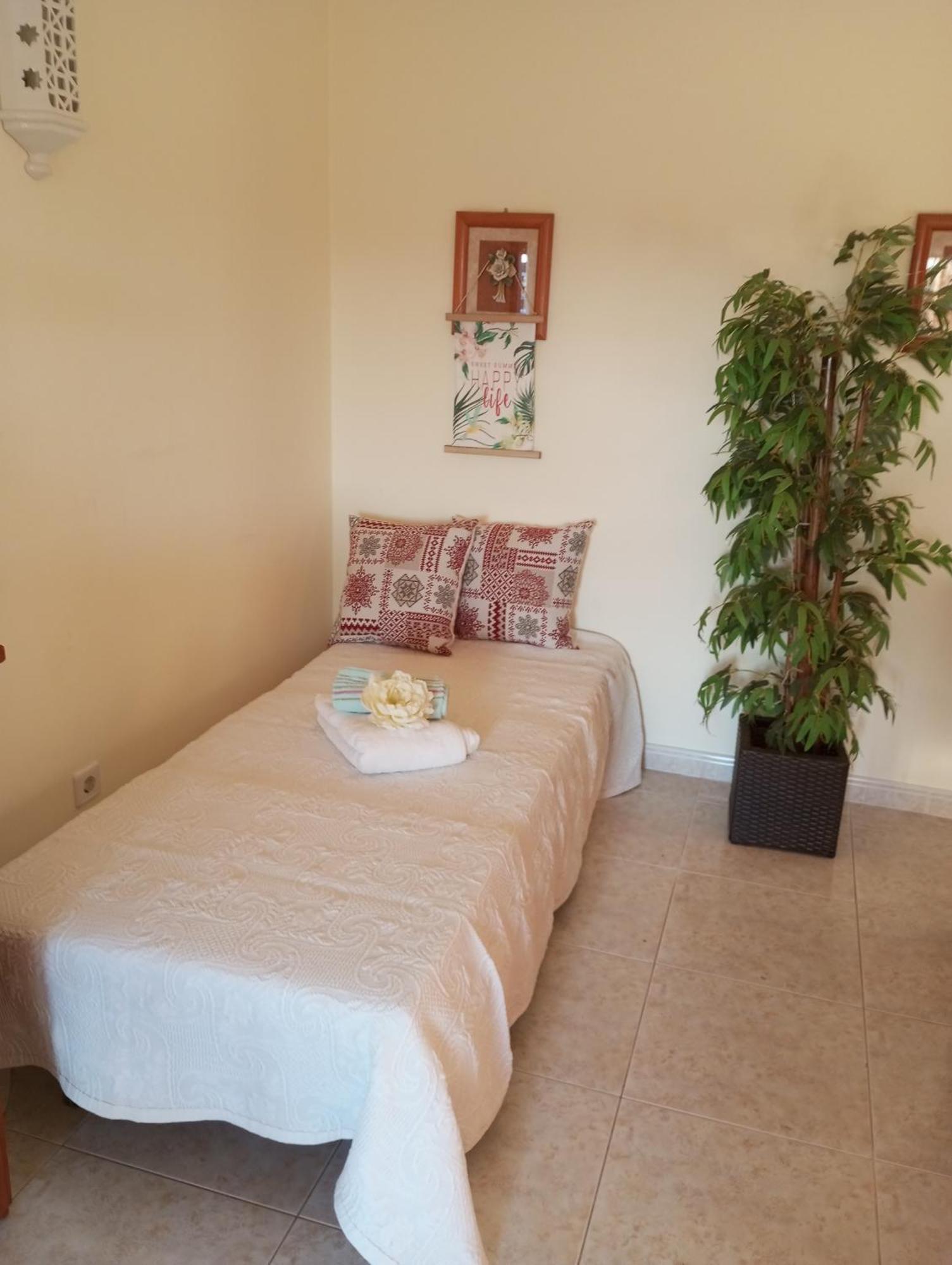Cozy Sunny Wi-fi & Ac Appartement *