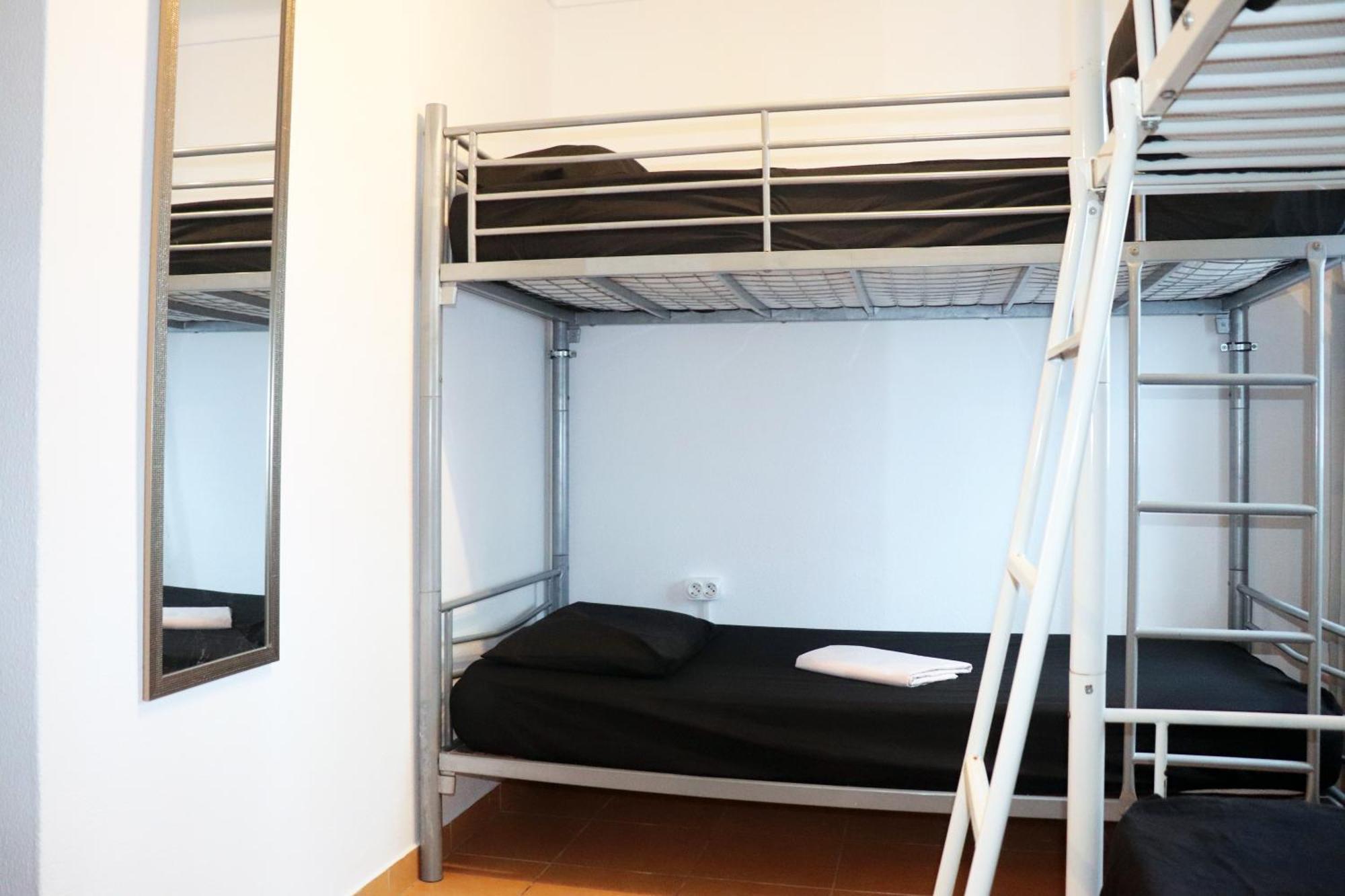 Albergue Jjs Yard