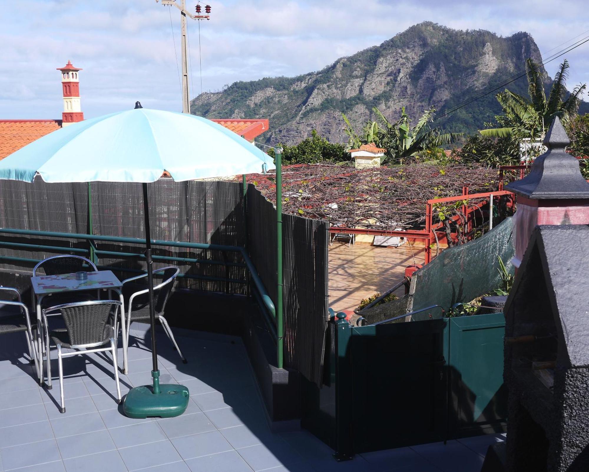 Sea & Mountain View Lombo De Cima House Bbq & Wifi * Santana (Madeira)