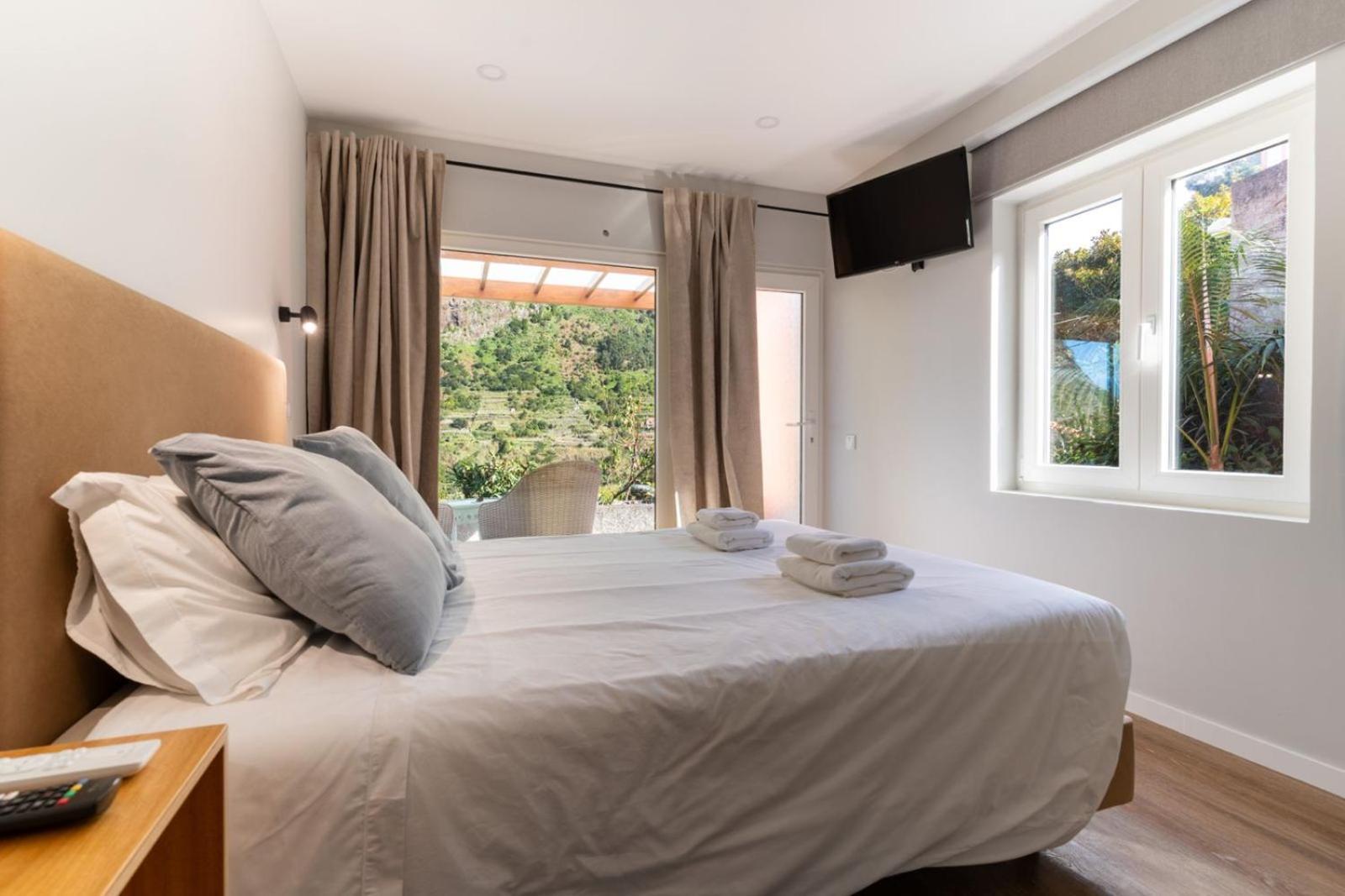 Madeira Surf Guest house