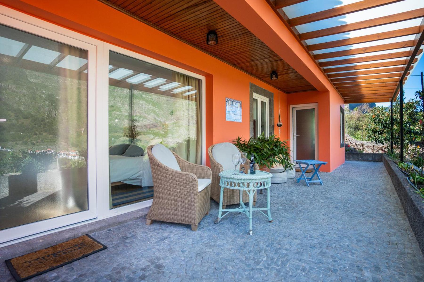 Madeira Surf Guest house 2*