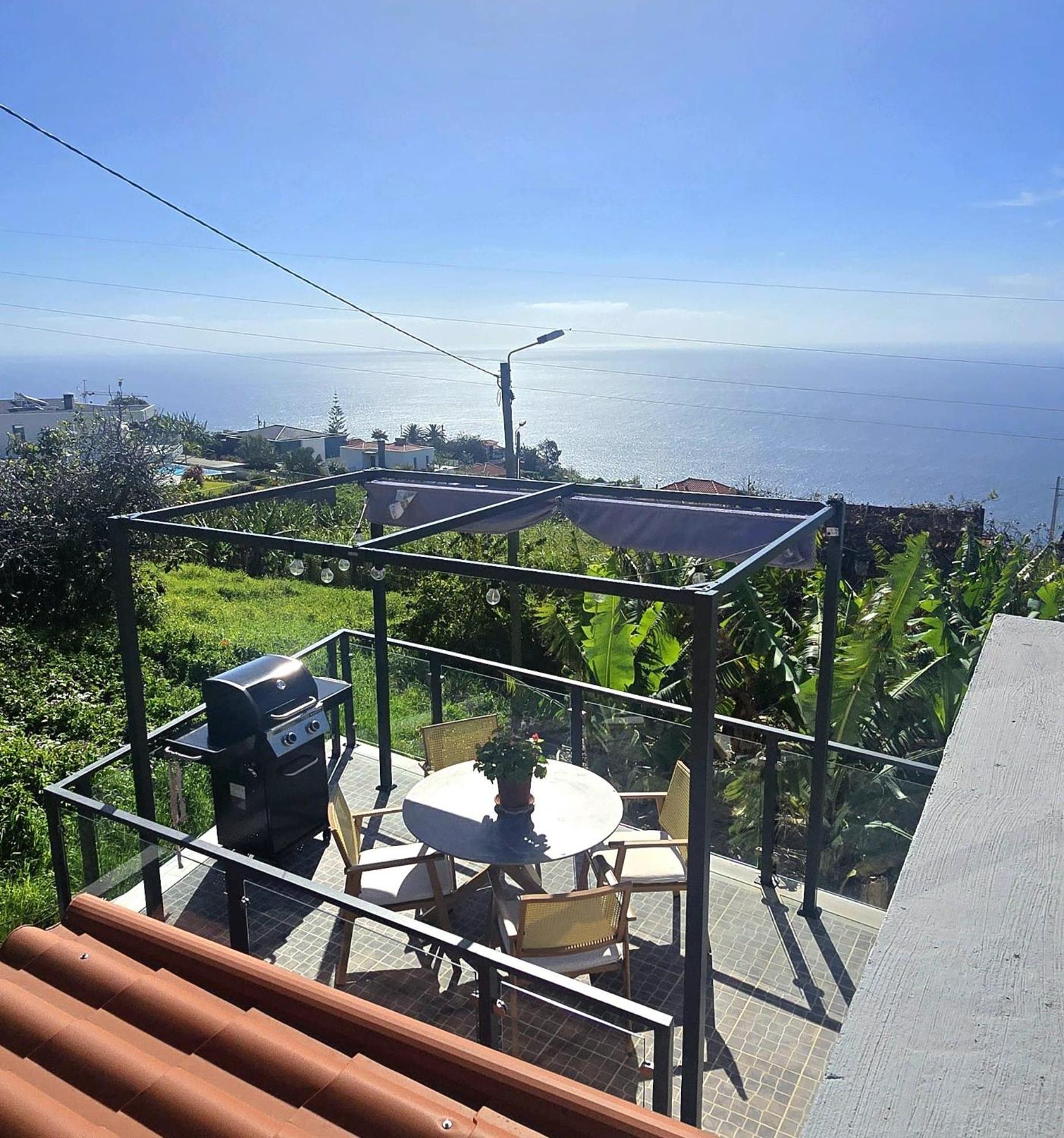 Isa's Pier View House Holiday home Ribeira Brava