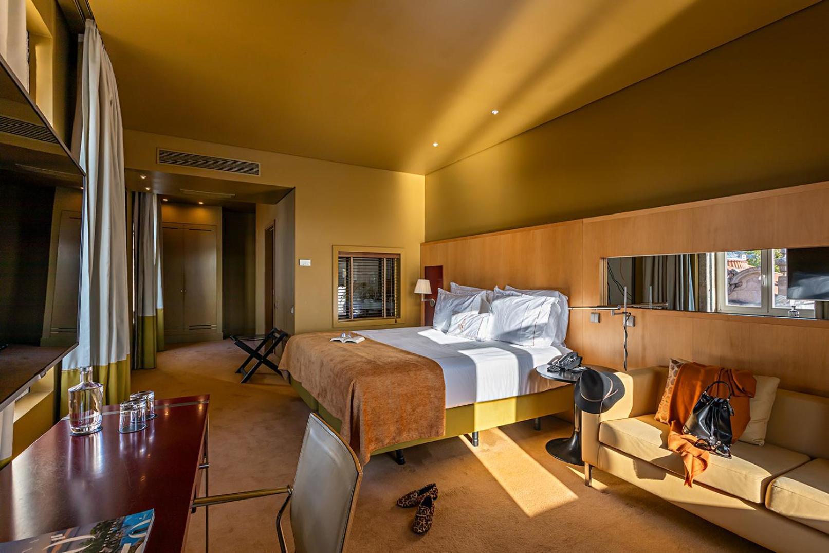 Hotel Pestana Palacio Do Freixo, & National Monument - The Leading Of The World 5*