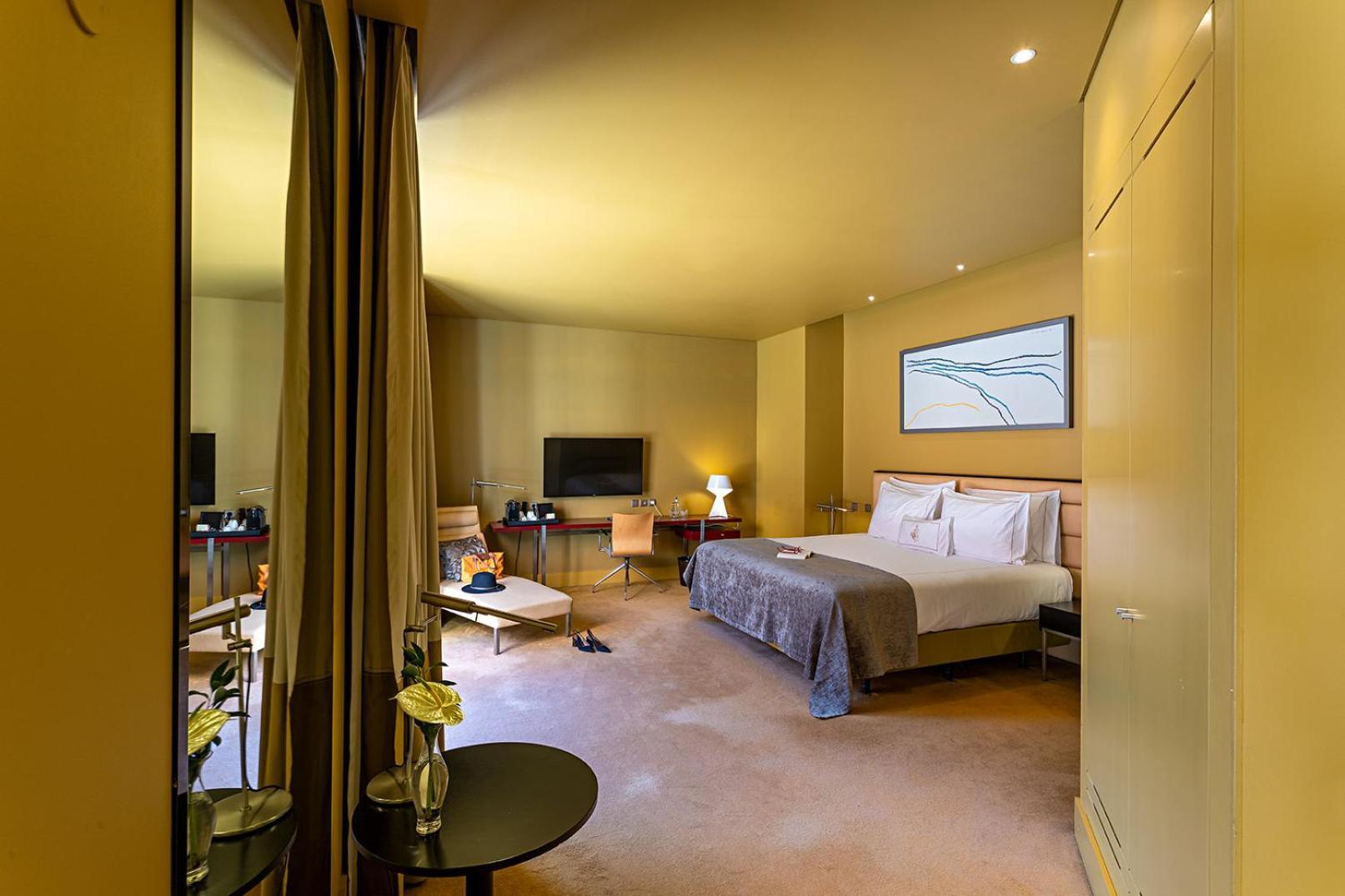 Hotel Pestana Palacio Do Freixo, & National Monument - The Leading Of The World 5*