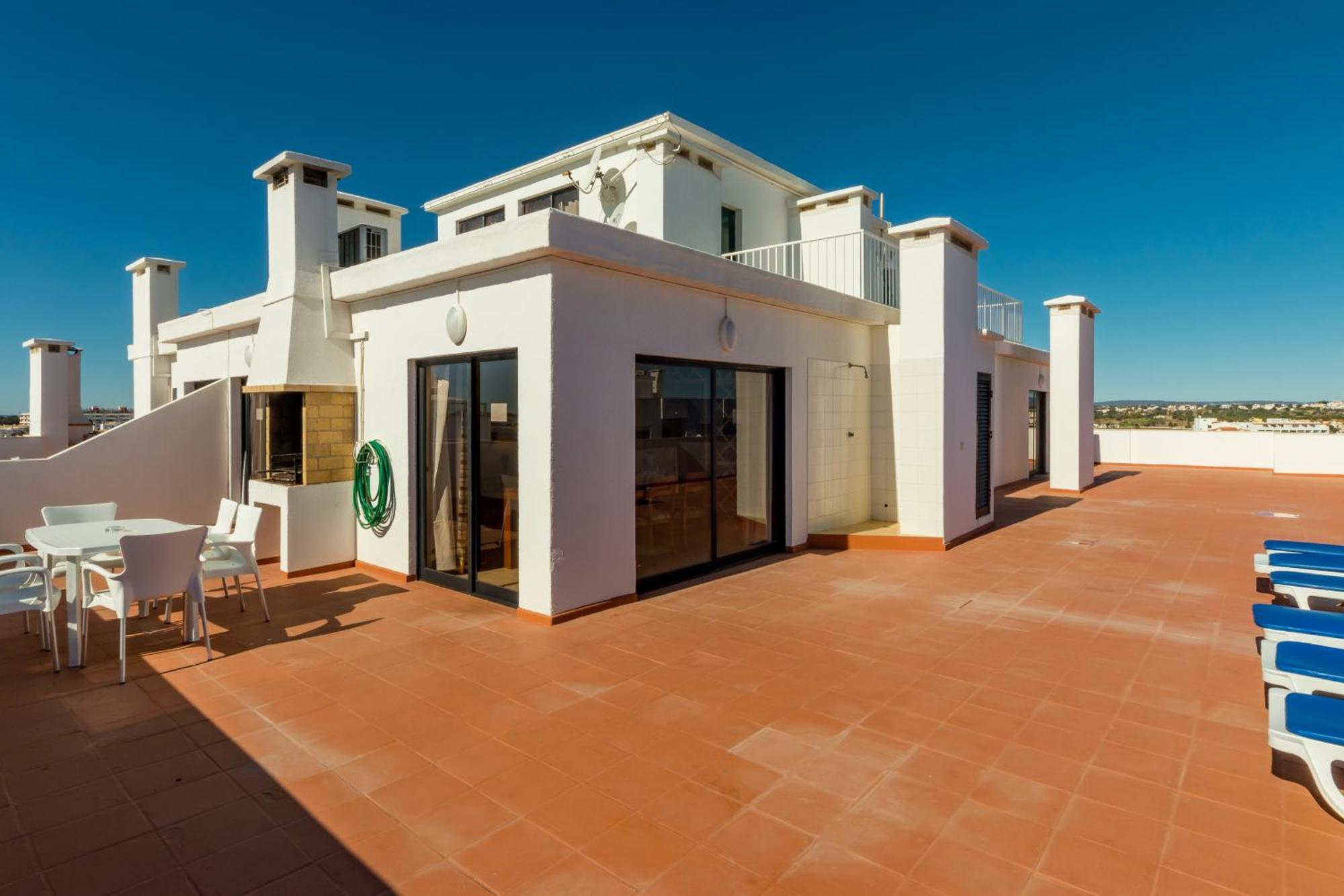 Aparthotel Janelas Do Mar Turisticos