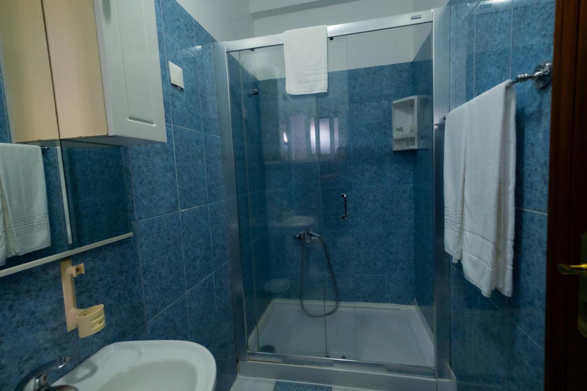 Residencial Familia Guest house