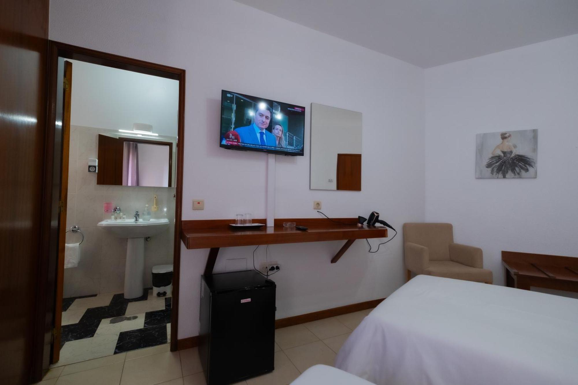 Residencial Familia Guest house