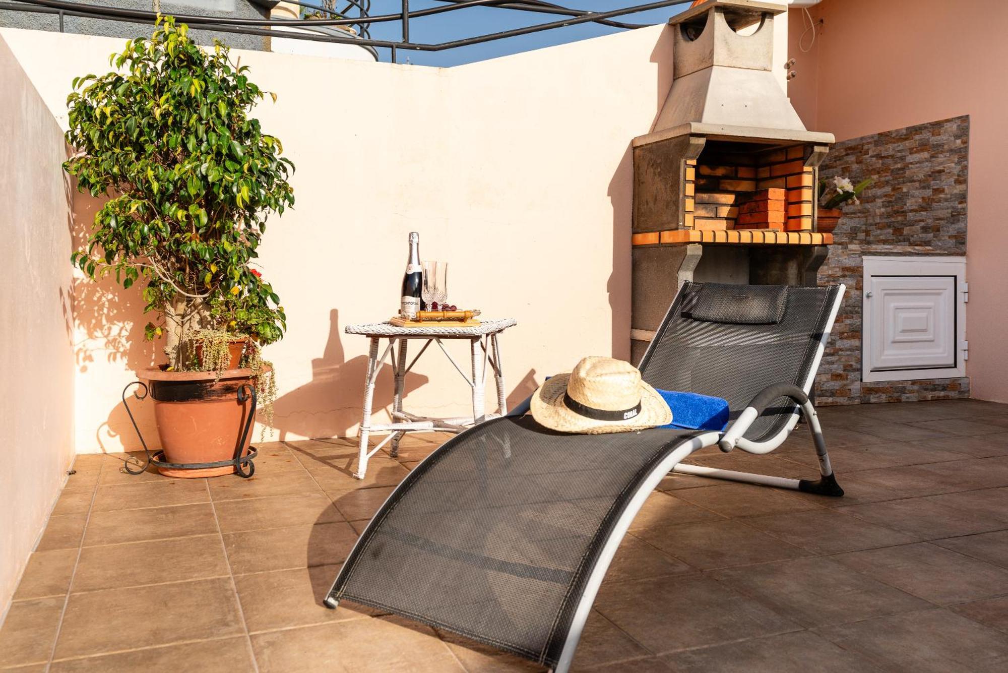 Celia Apartment