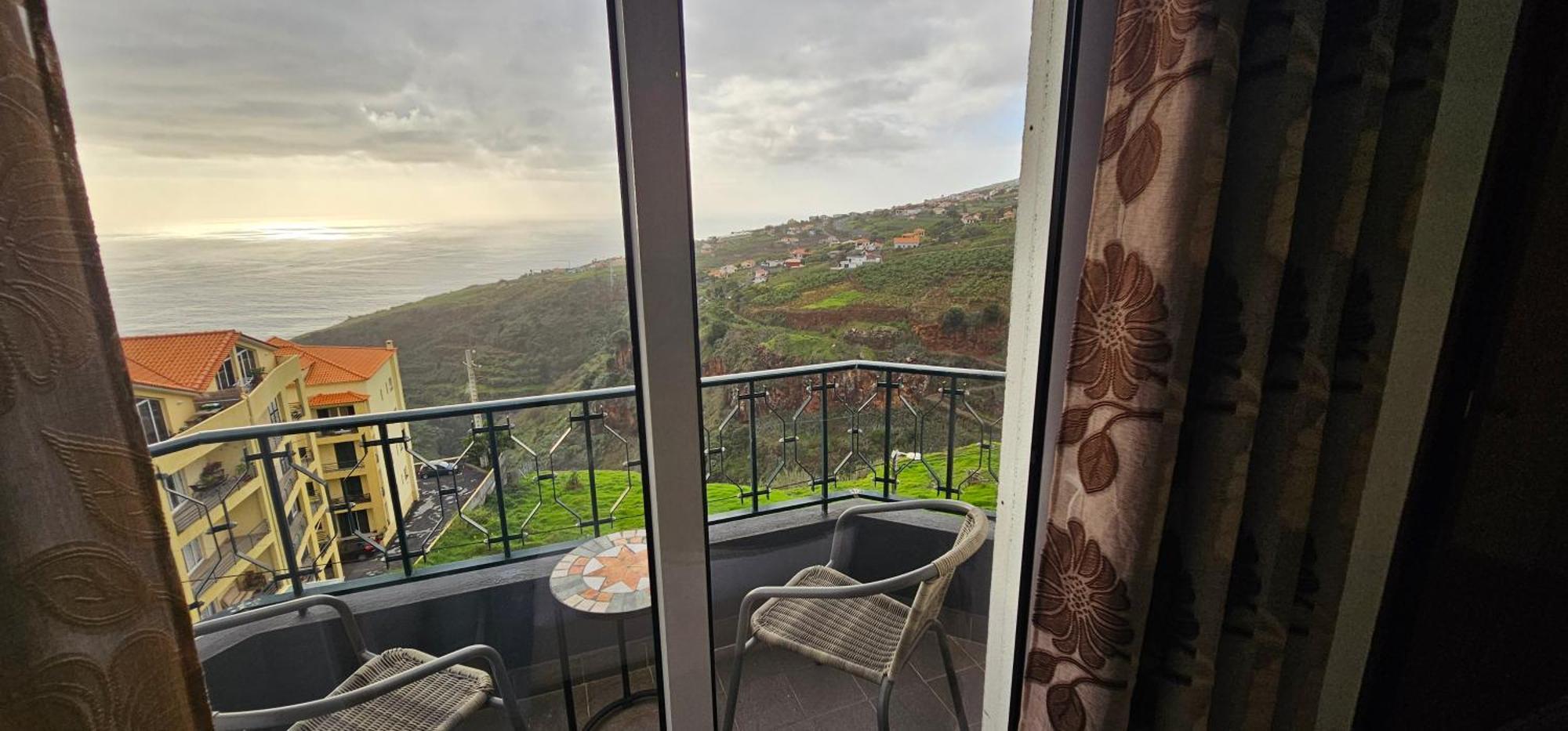 Sunset Star With Sea View Apartment