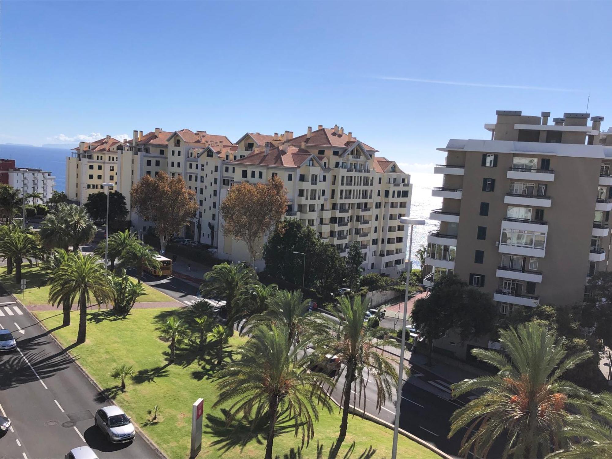 Forum Ocean View Apartment *