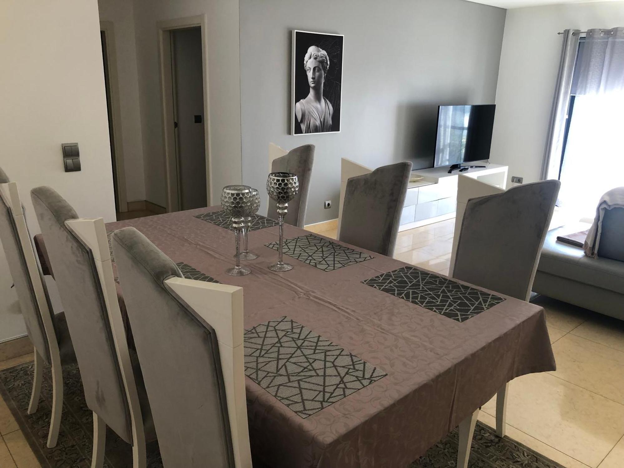Forum Ocean View Apartment *