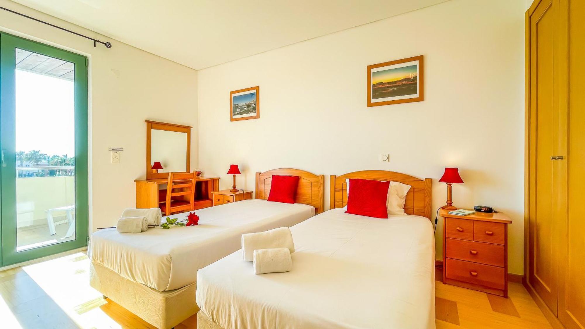 Apartamento Aq 310 Incrível De Dois Quartos Com Vista A Marina