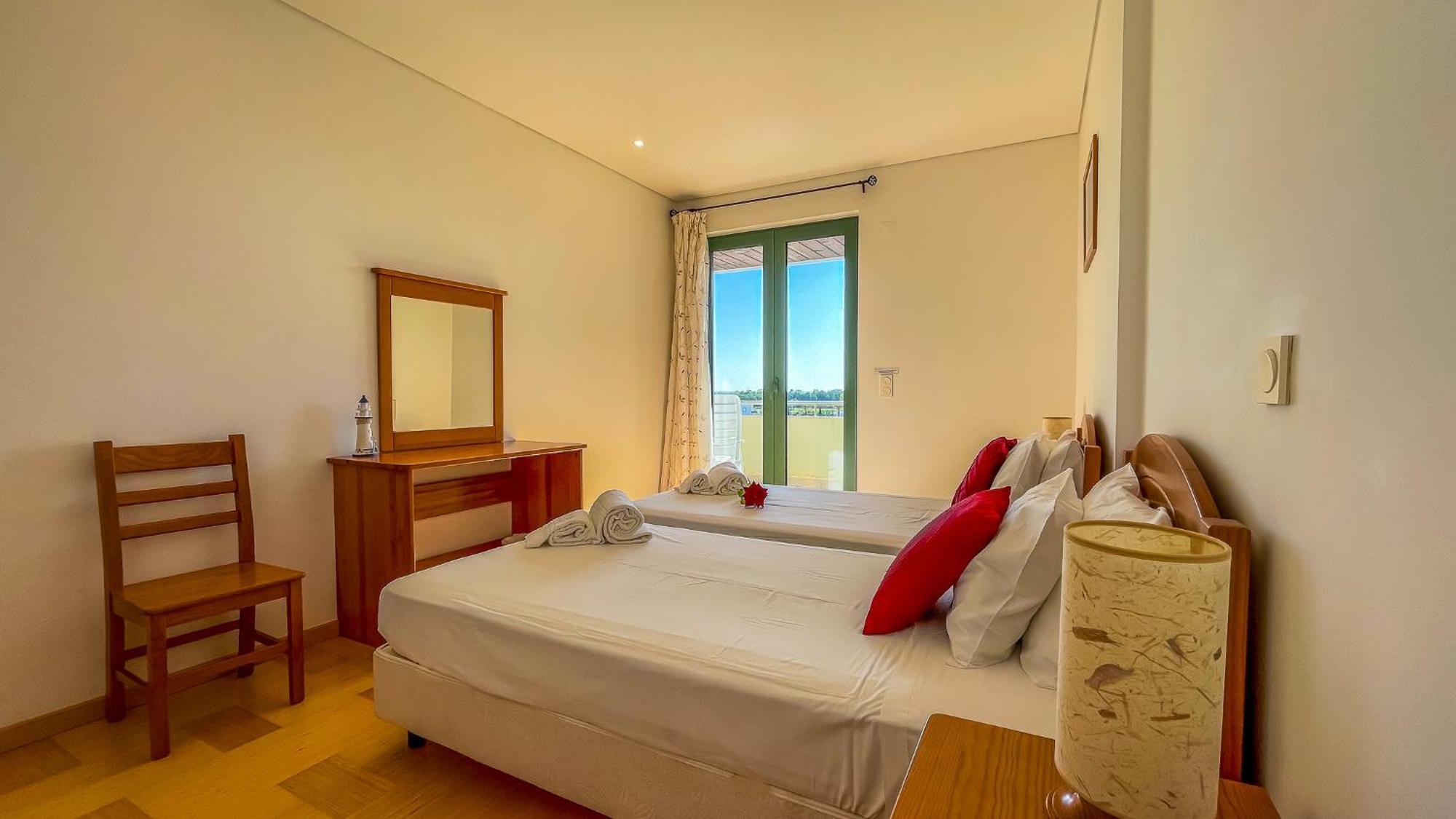 Aq 310 Incrível De Dois Quartos Com Vista A Marina Apartamento *
