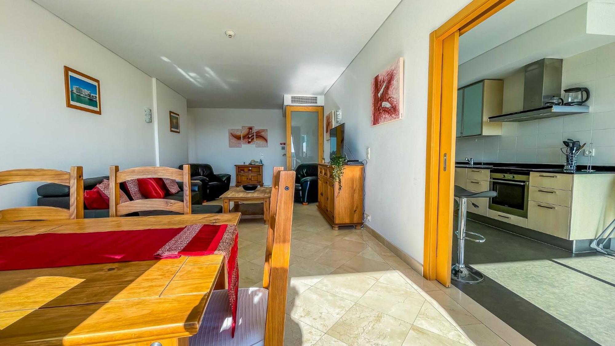 Aq 310 Incrível De Dois Quartos Com Vista A Marina * Quarteira