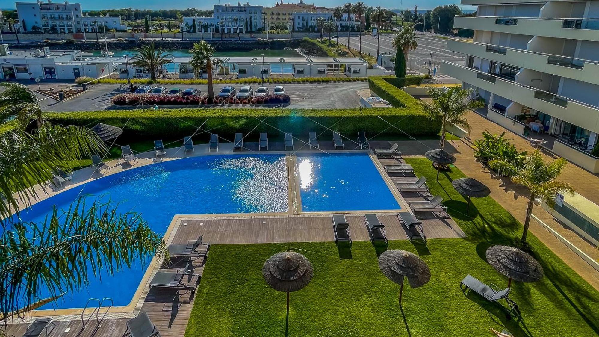 Apartamento Aq 310 Incrível De Dois Quartos Com Vista A Marina