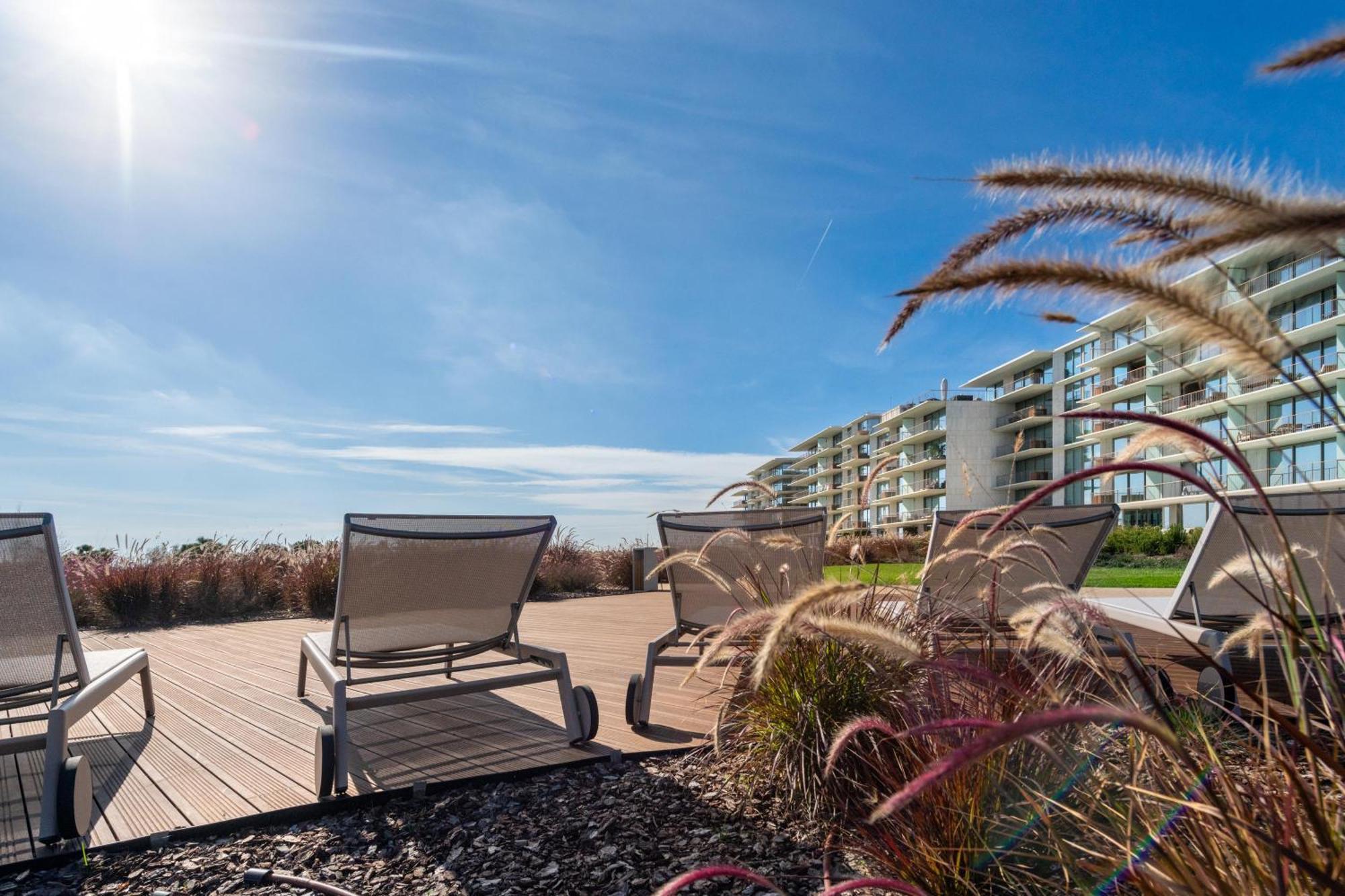 Apartment Blue Well Being Beachfront Pool And Raia - By Bedzy