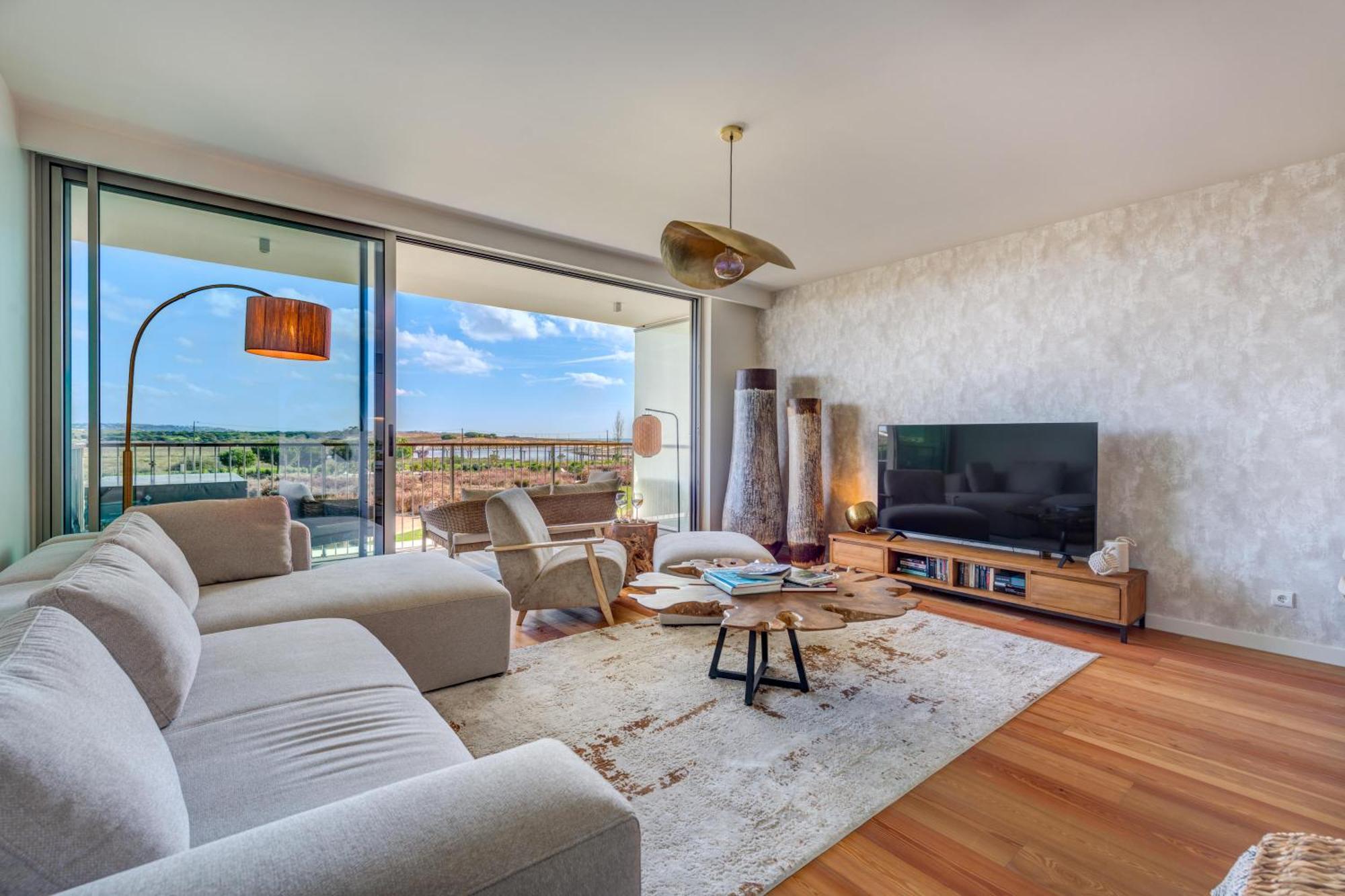 Blue Well Being Beachfront Pool And Raia - By Bedzy Apartment Armacao de Pera