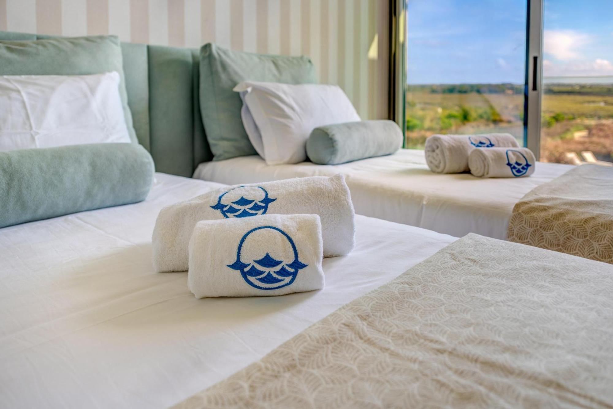 Apartment Blue Well Being Beachfront Pool And Raia - By Bedzy *