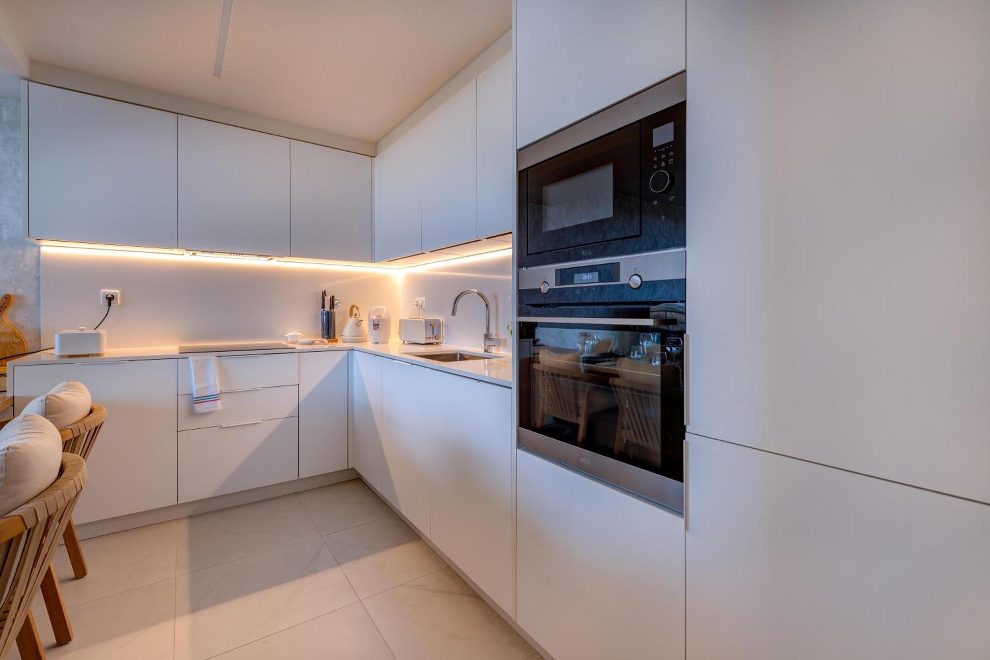 Blue Well Being Beachfront Pool And Raia - By Bedzy Apartment Armacao de Pera