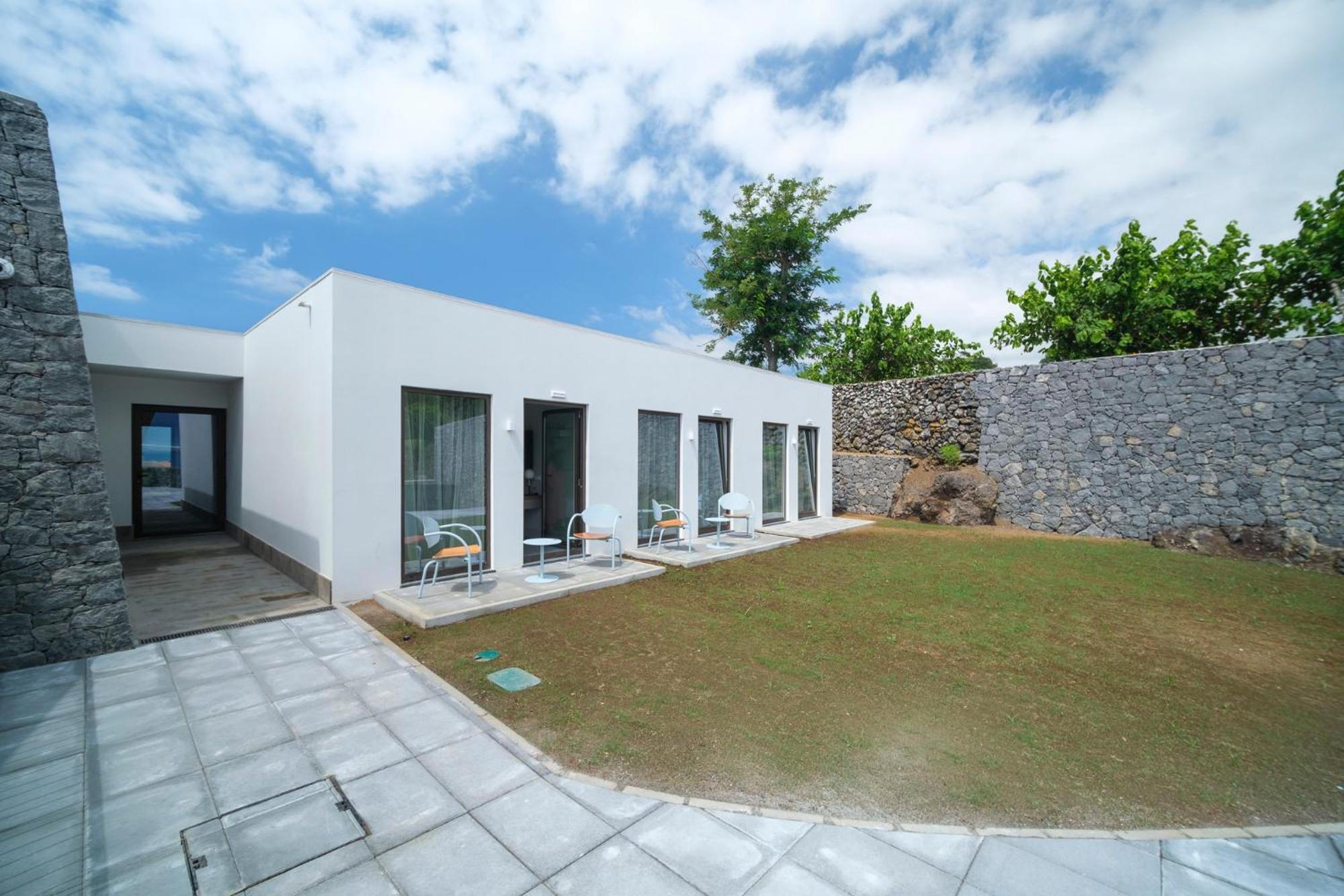 Azores Book Hotel